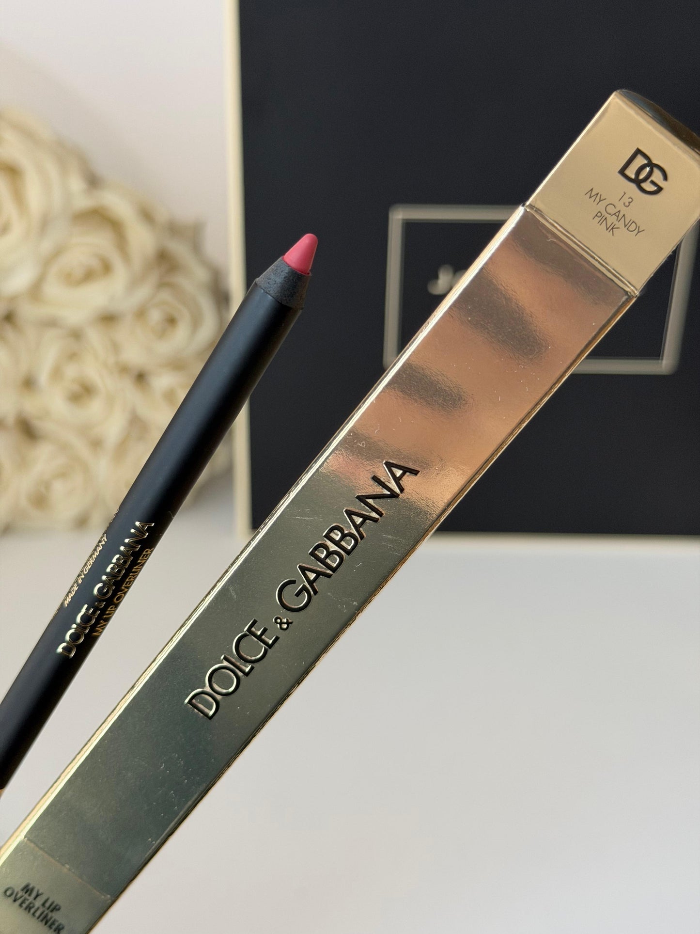 DOLCE&GABBANA My Lip Overliner
8H Lasting Easy Glide Sculpting Lip Pencil (13)