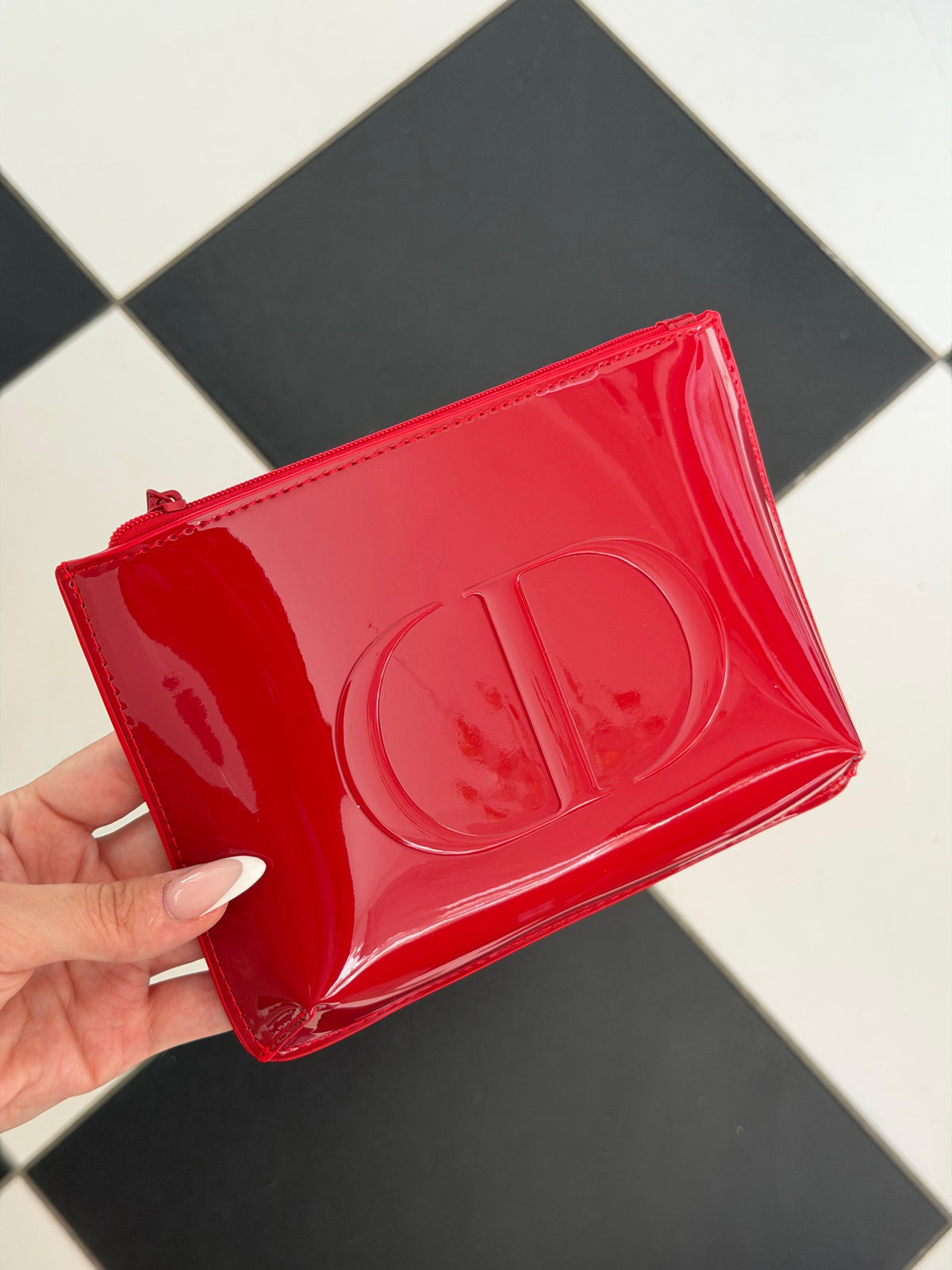 DIOR
Red Classic Pouch Gift