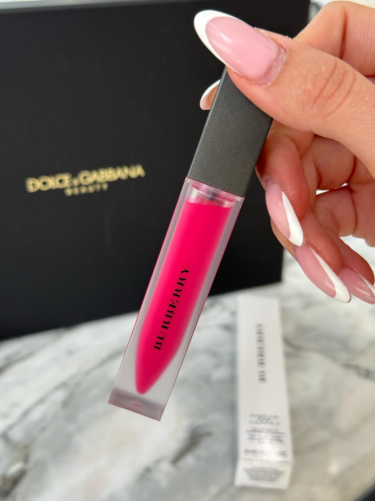 BURBERRY Liquid Lip Velvet - Bold & Matte Whipped Lip Cream - Magenta