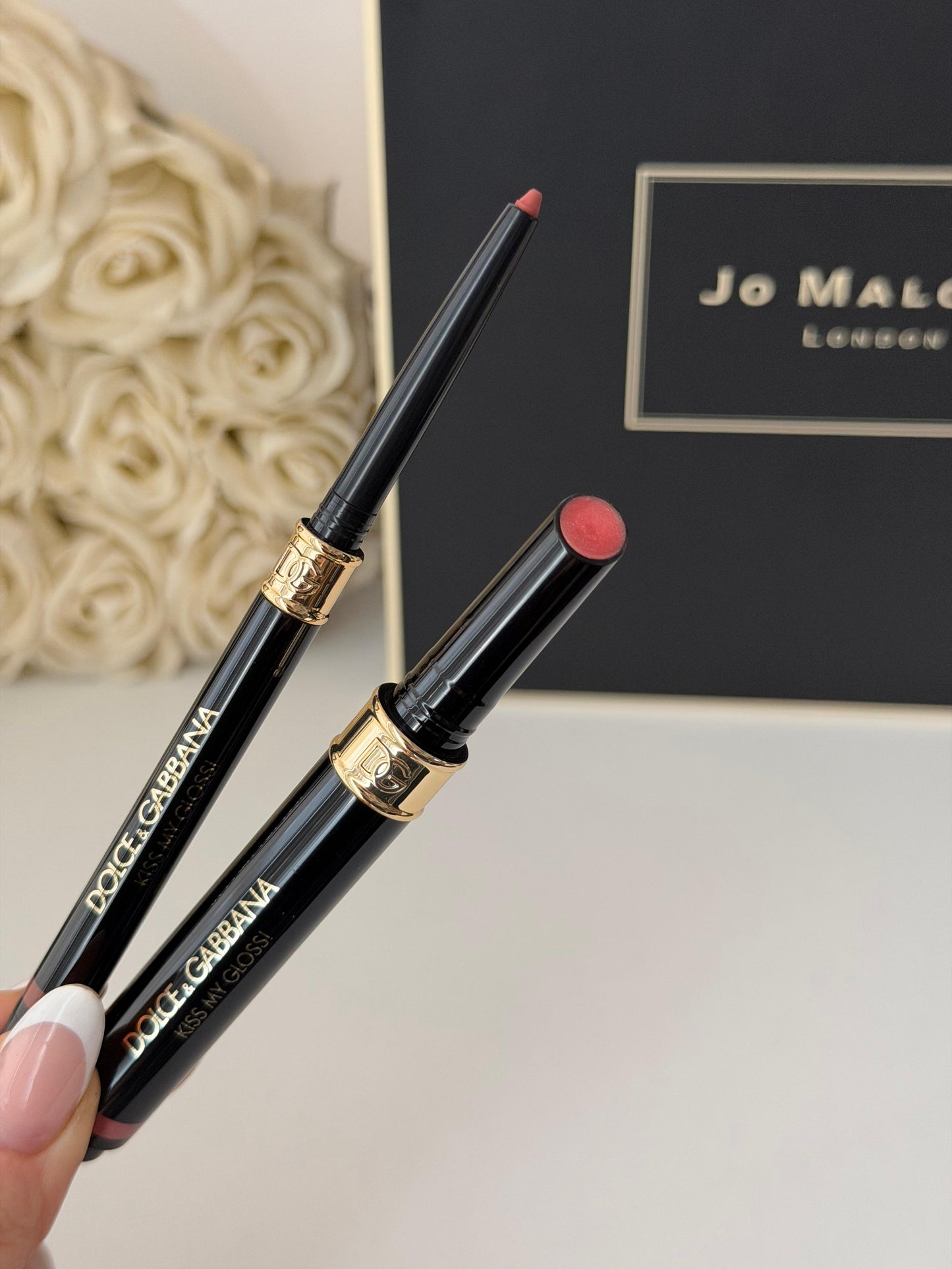 DOLCE&GABBANA Kiss My Gloss!
4D Gloss Stick & Lip Liner Duo (01)