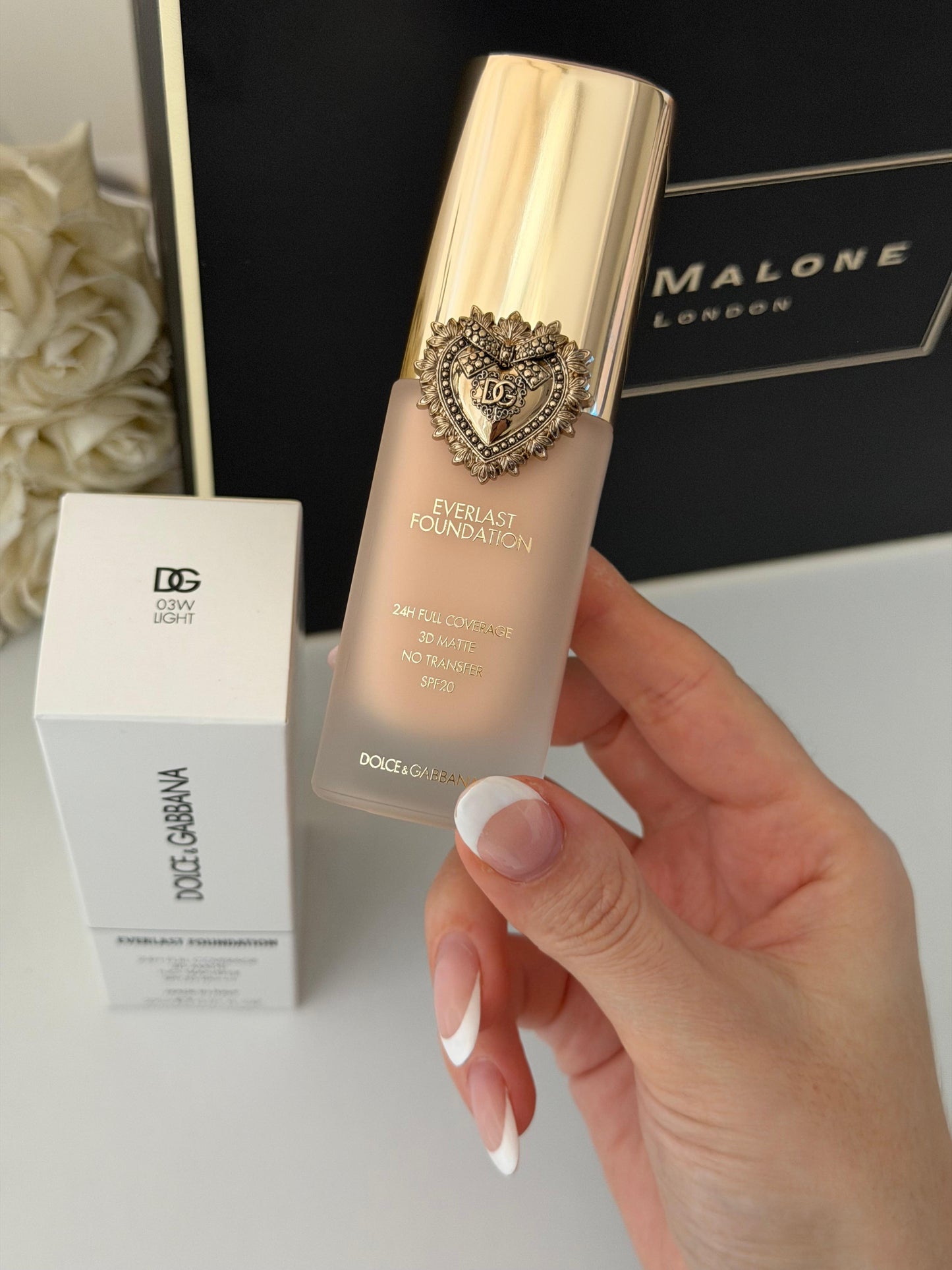 DOLCE&GABBANA Everlast Foundation (03W)
24H Full Coverage, 3D Matte, No Transfer SPF20