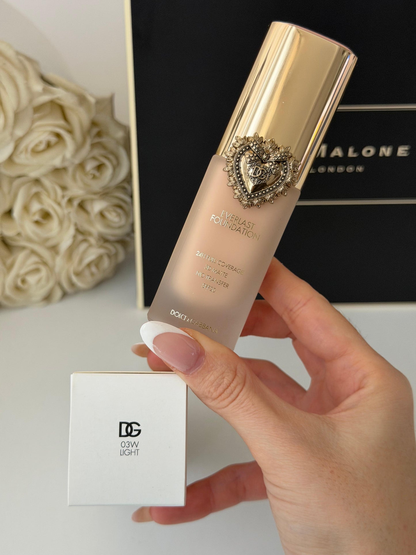 DOLCE&GABBANA Everlast Foundation (03W)
24H Full Coverage, 3D Matte, No Transfer SPF20