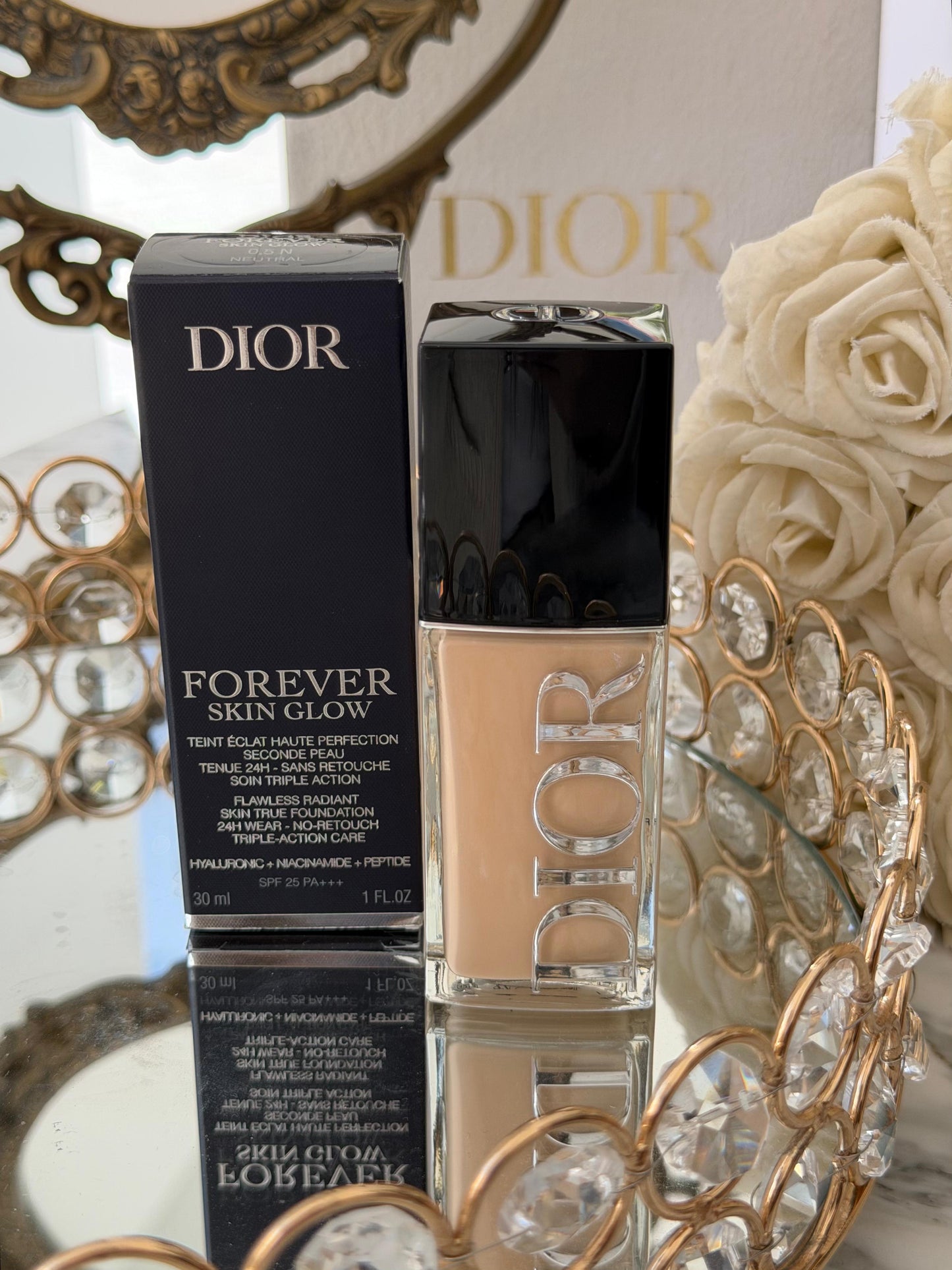 DIOR Forever Skin Glow
Glow Foundation - 24h Wear - 48h Hydration - Triple-Action Care - SPF25 PA+++