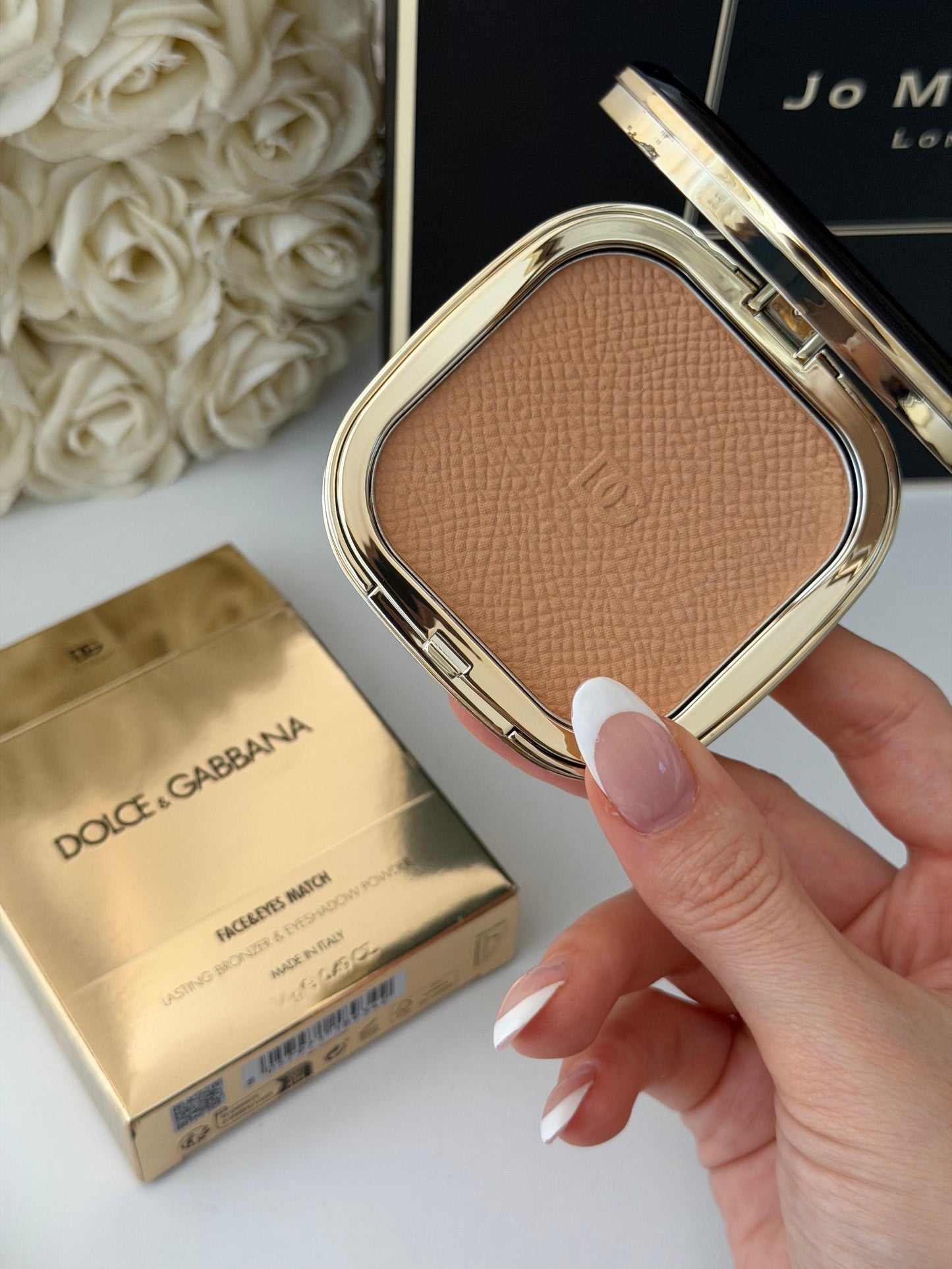 DOLCE&GABBANA Face&Eyes Match
Lasting Bronzer & Eyeshadow Powder (01)