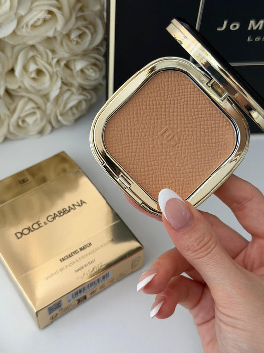 DOLCE&GABBANA Face&Eyes Match
Lasting Bronzer & Eyeshadow Powder (01)