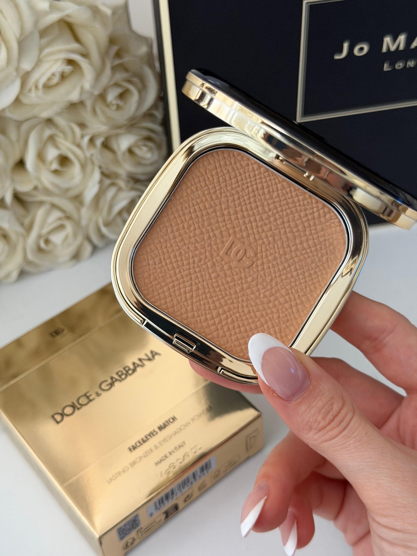 DOLCE&GABBANA Face&Eyes Match
Lasting Bronzer & Eyeshadow Powder (01)