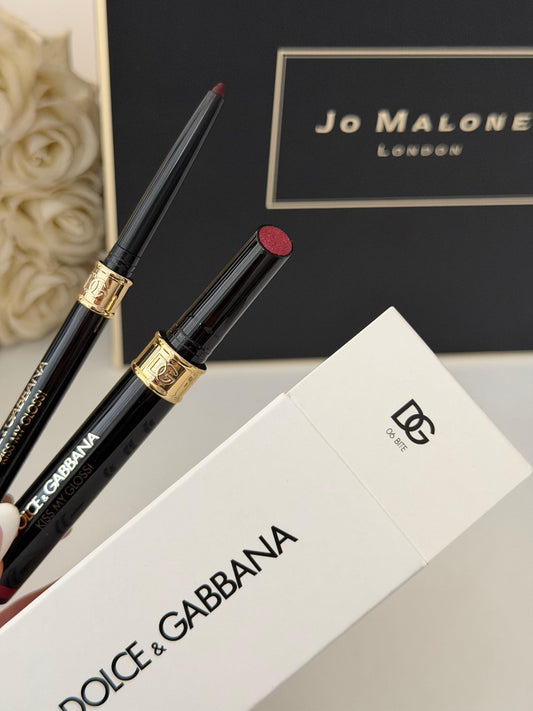 DOLCE&GABBANA Kiss My Gloss!
4D Gloss Stick & Lip Liner Duo (06)