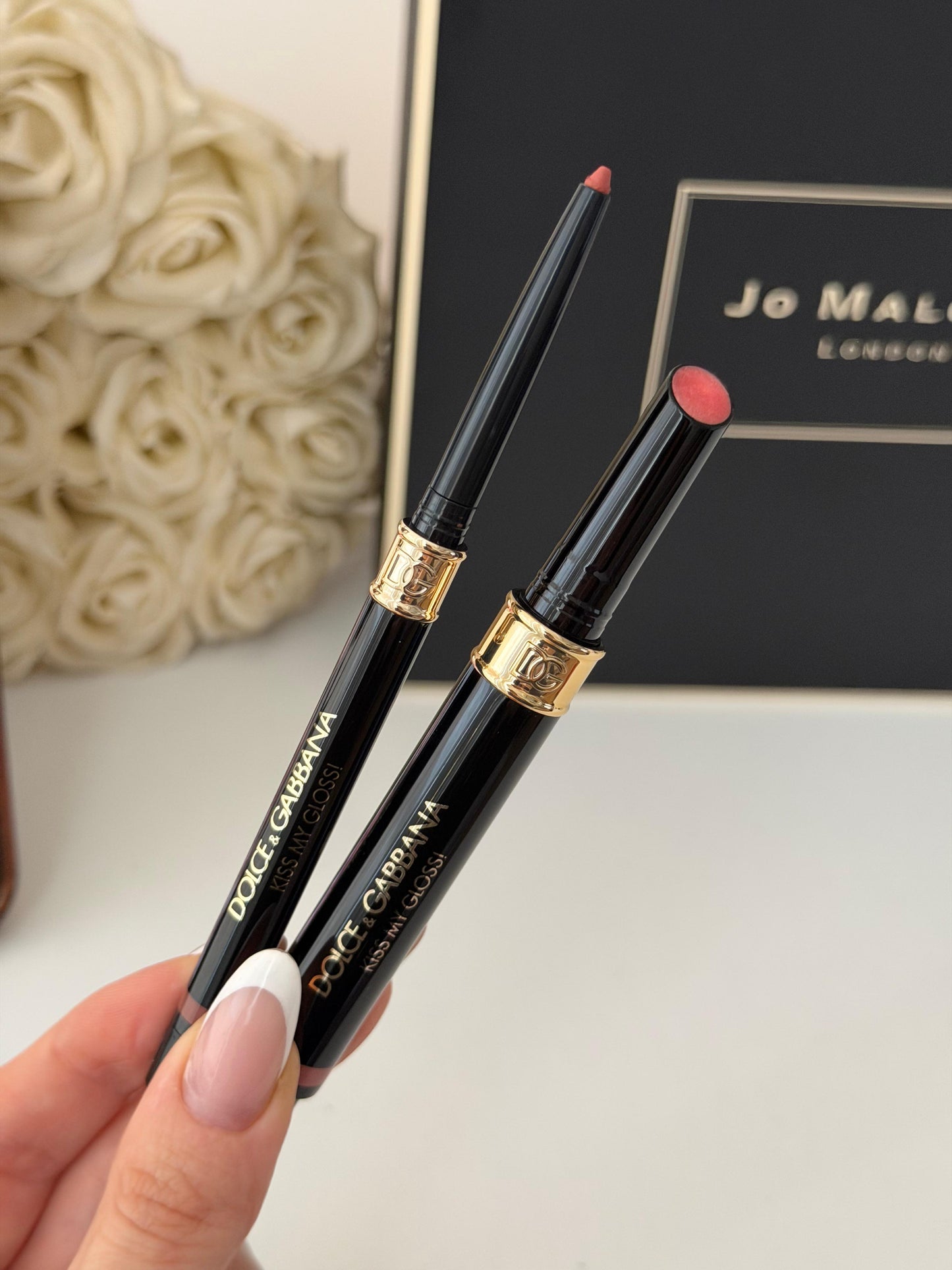 DOLCE&GABBANA Kiss My Gloss!
4D Gloss Stick & Lip Liner Duo (01)