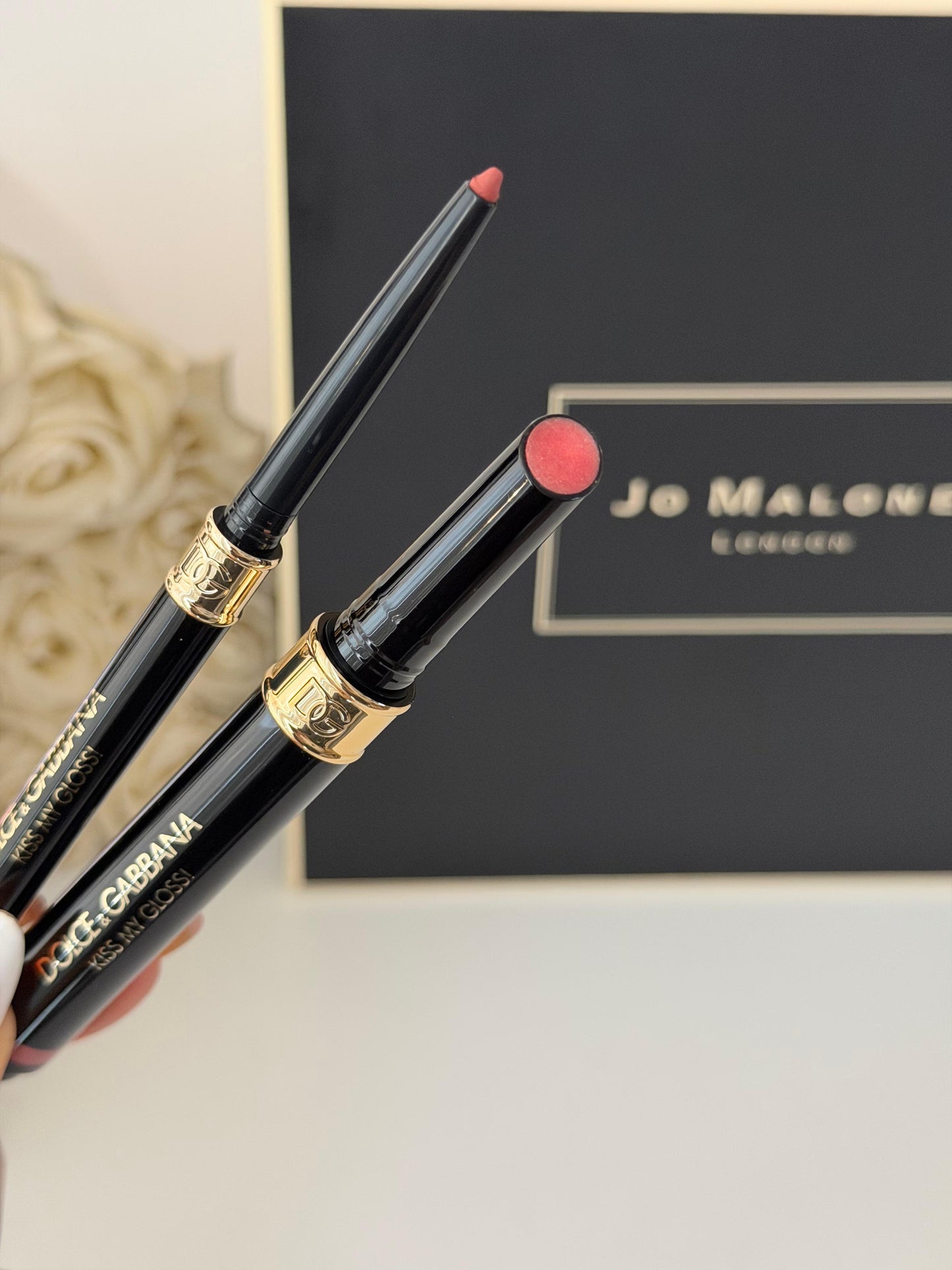 DOLCE&GABBANA Kiss My Gloss!
4D Gloss Stick & Lip Liner Duo (01)