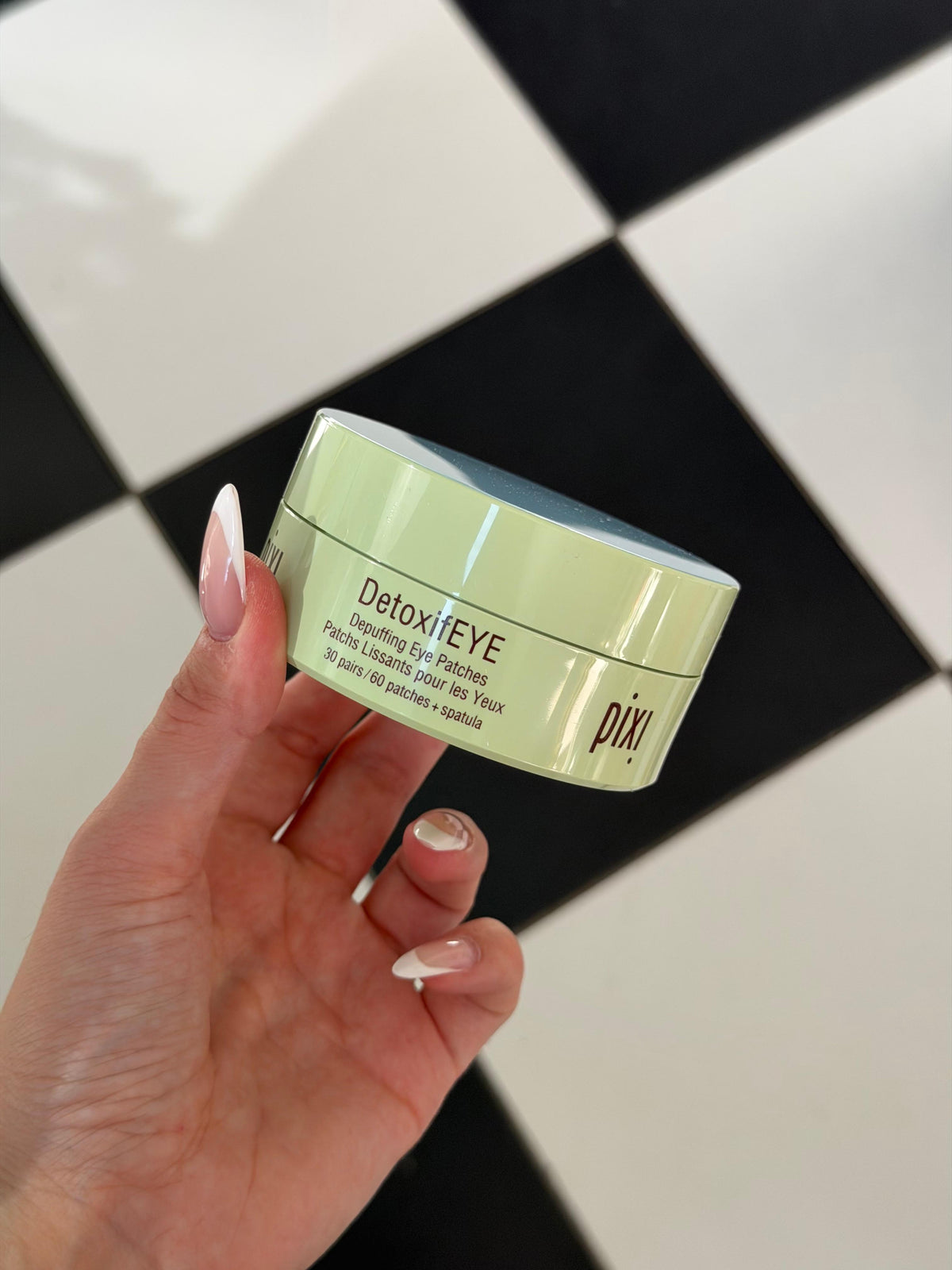 PIXI Detoxifeye
Caffeine & Cucumber
Depuffing Eye Patches