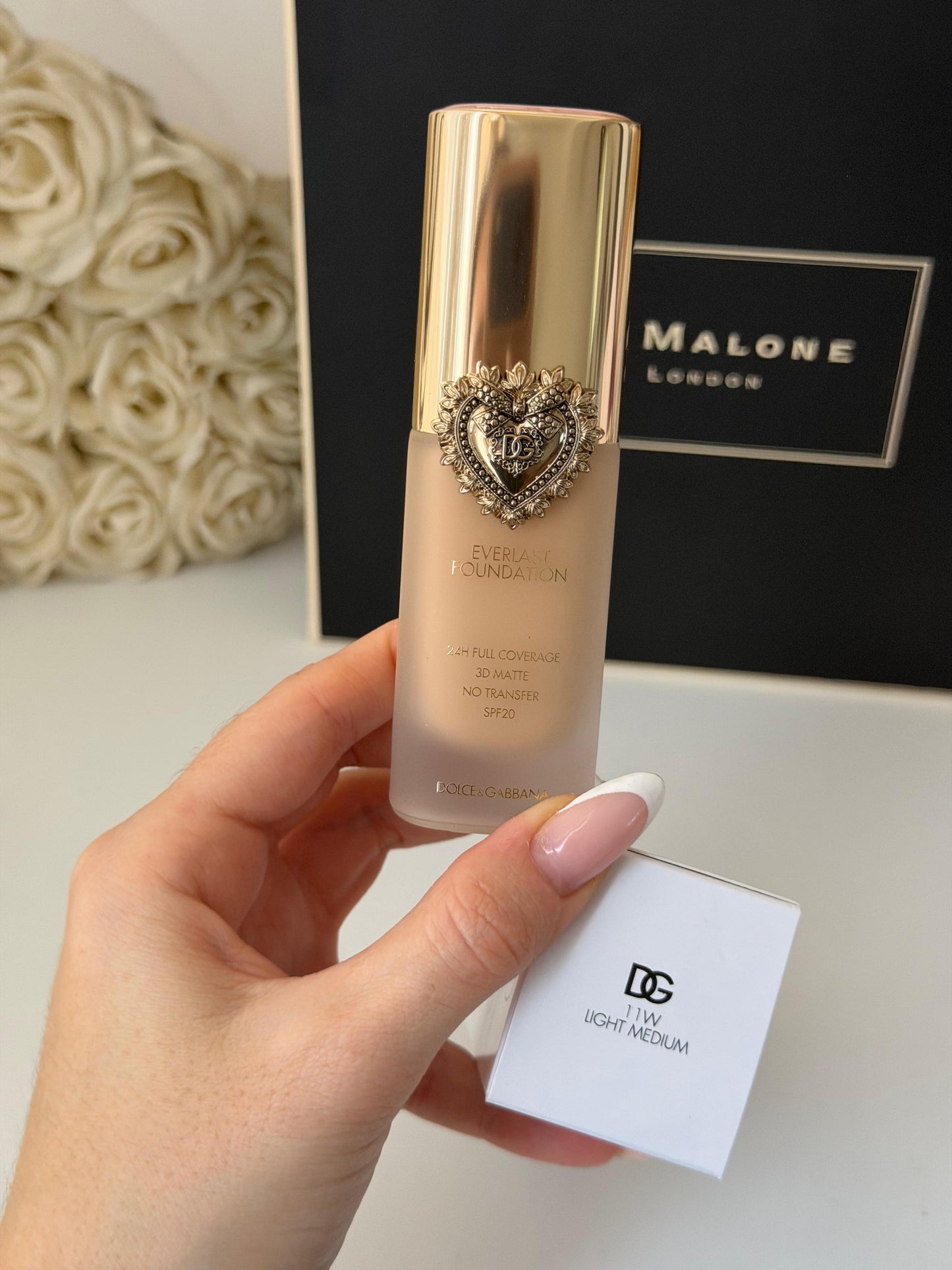 DOLCE&GABBANA Everlast Foundation (11W)
24H Full Coverage, 3D Matte, No Transfer SPF20