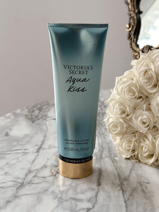 VICTORIA’S SECRET
Aqua Kiss Fragrance Lotion