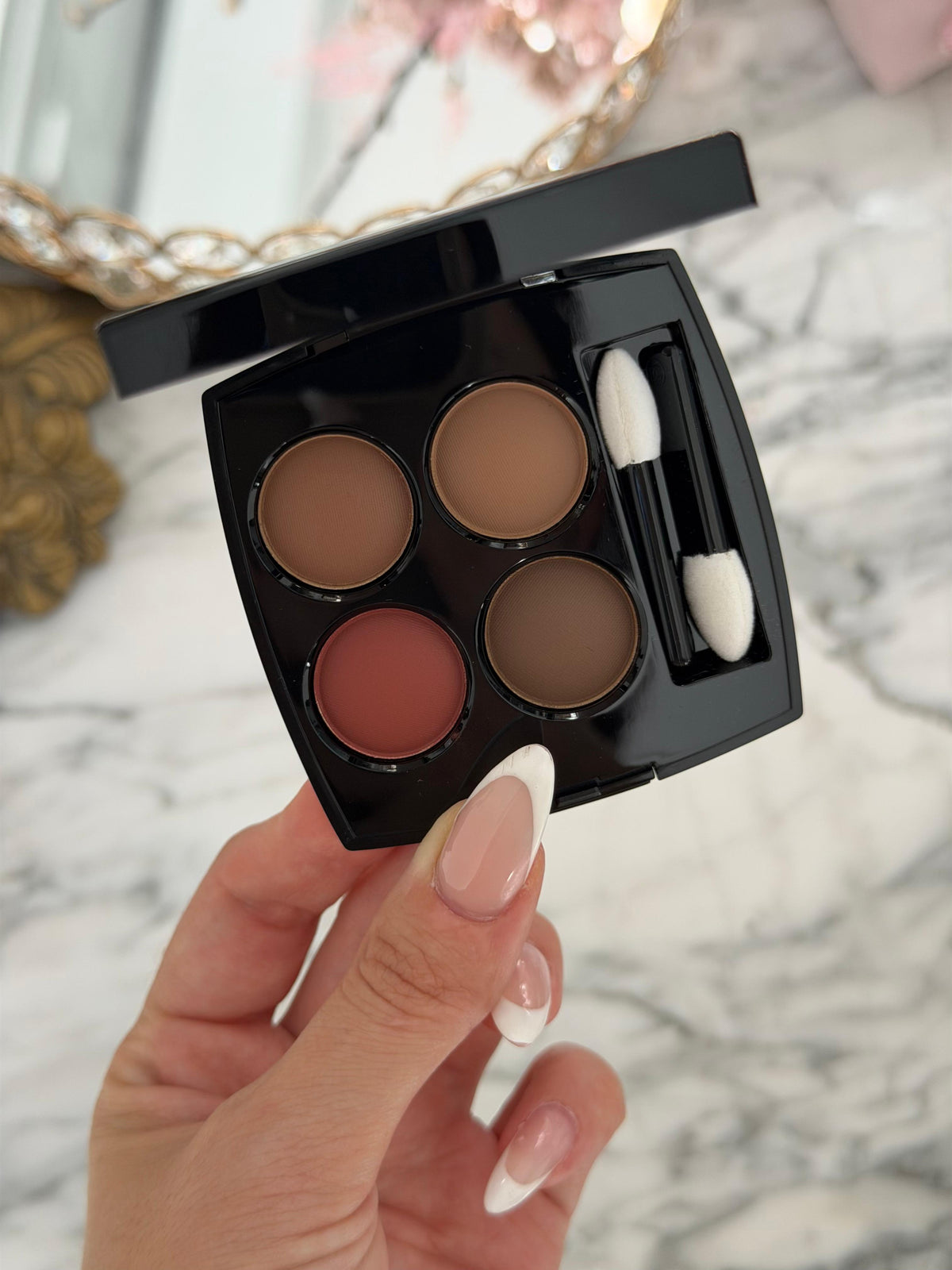 CHANEL Les 4 Ombres
Multi-Effect Quadra Eyeshadow (268)
