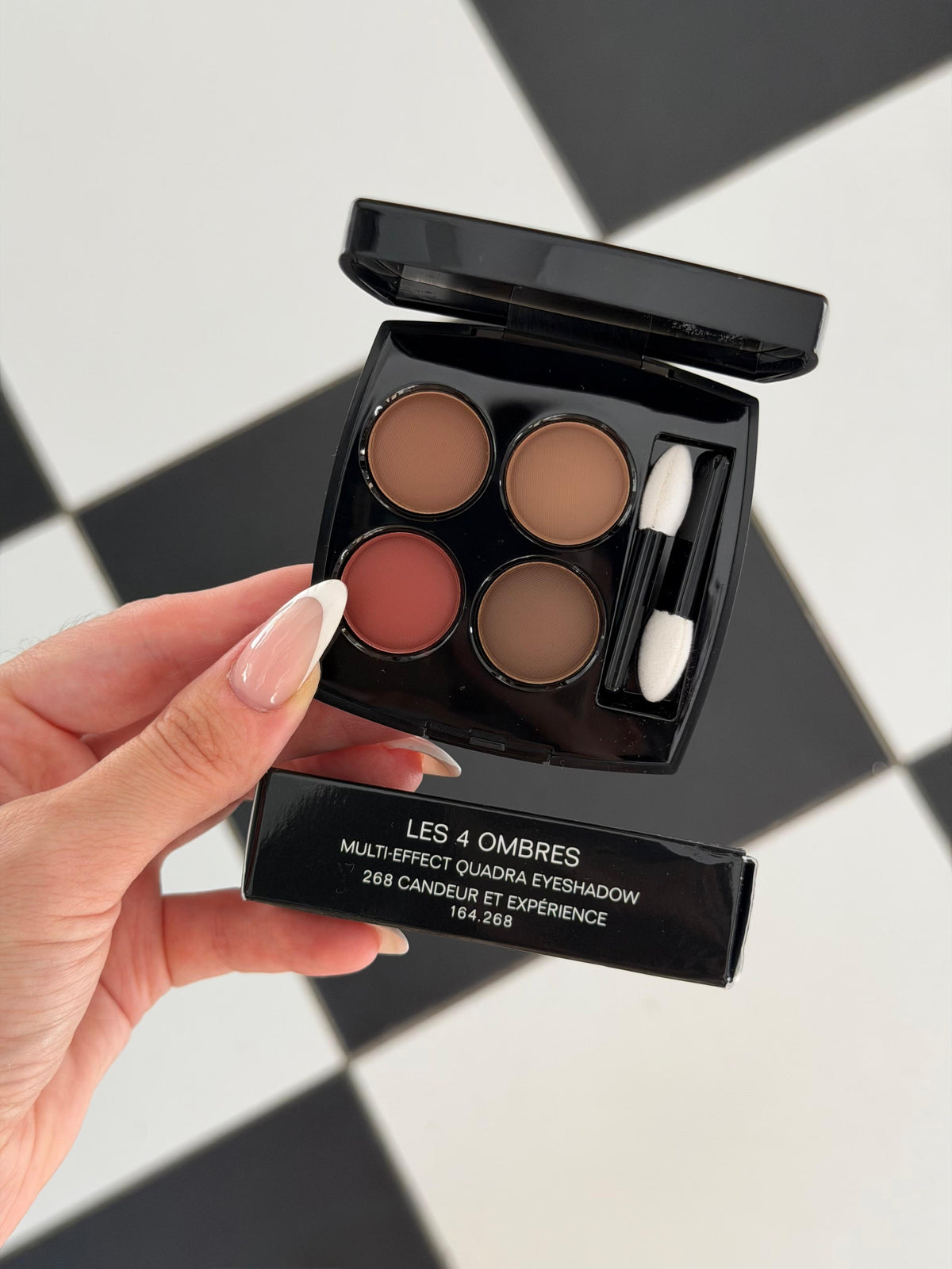 CHANEL Les 4 Ombres
Multi-Effect Quadra Eyeshadow (268)