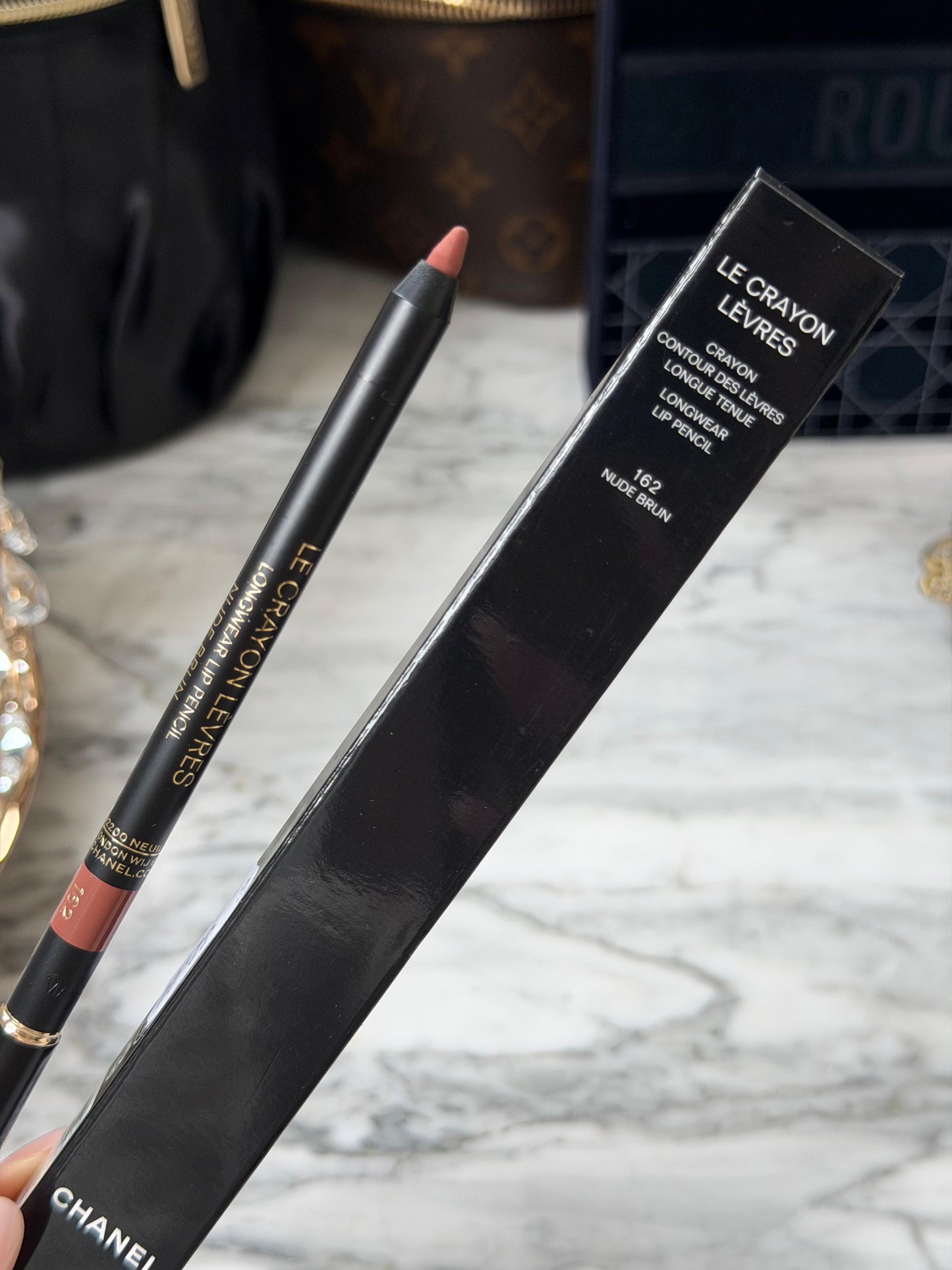 CHANEL Le Crayon Lèvres
Longwear Lip Pencil (162)