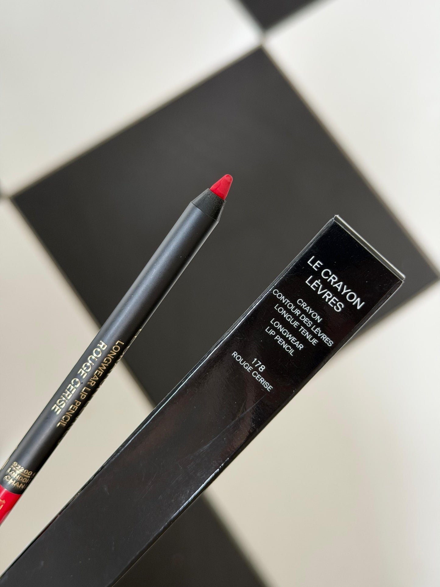 CHANEL Le Crayon Lèvres
Longwear Lip Pencil (178)