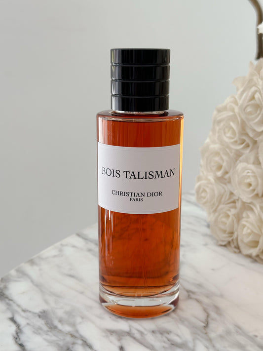 DIOR Bois Talisman Unisex Eau de Parfum 200ml
Woody and Vanilla Notes