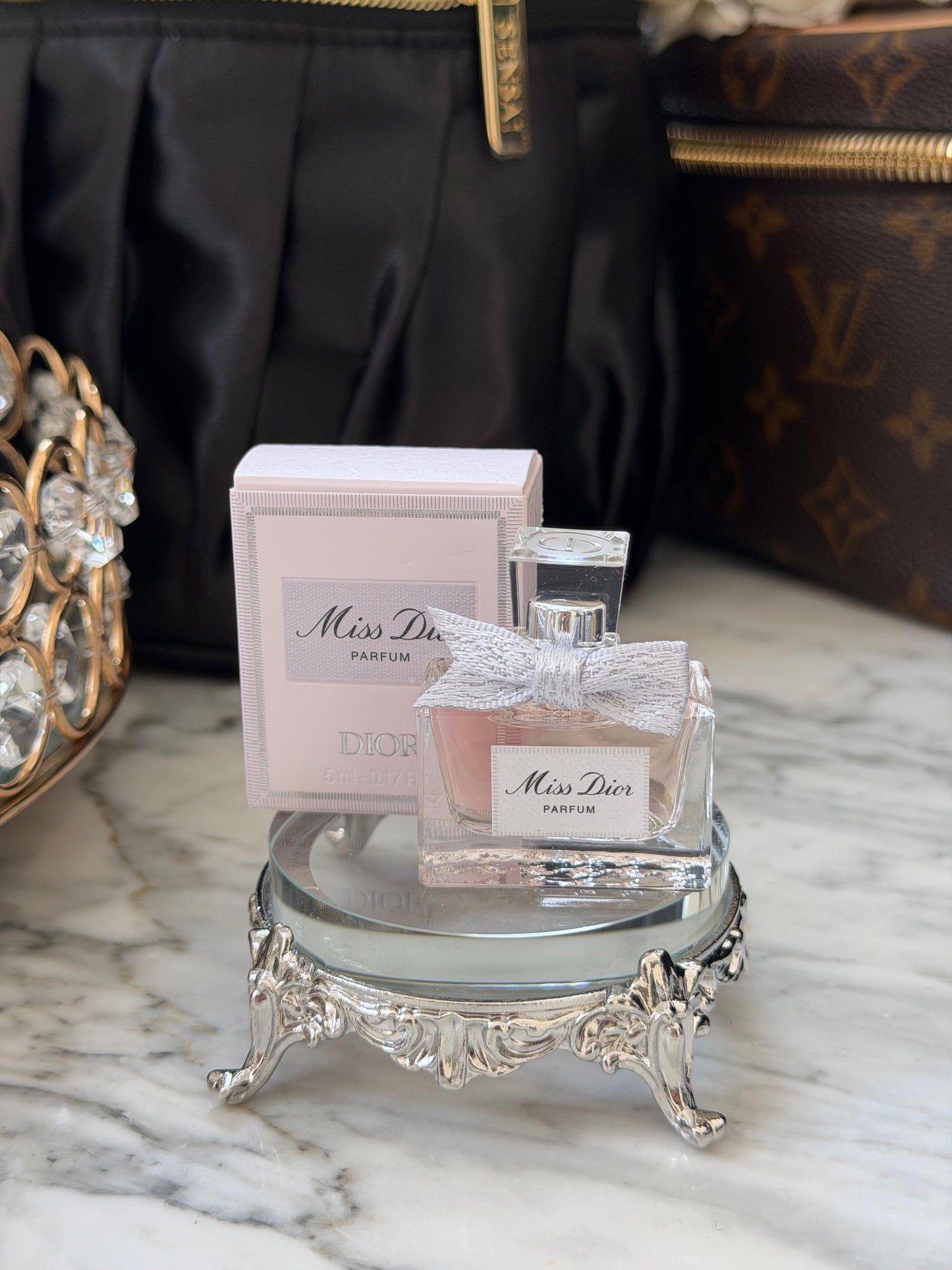 DIOR Miss Dior Parfum - Travel Size
Intense Floral, Fruity and Woody Notes