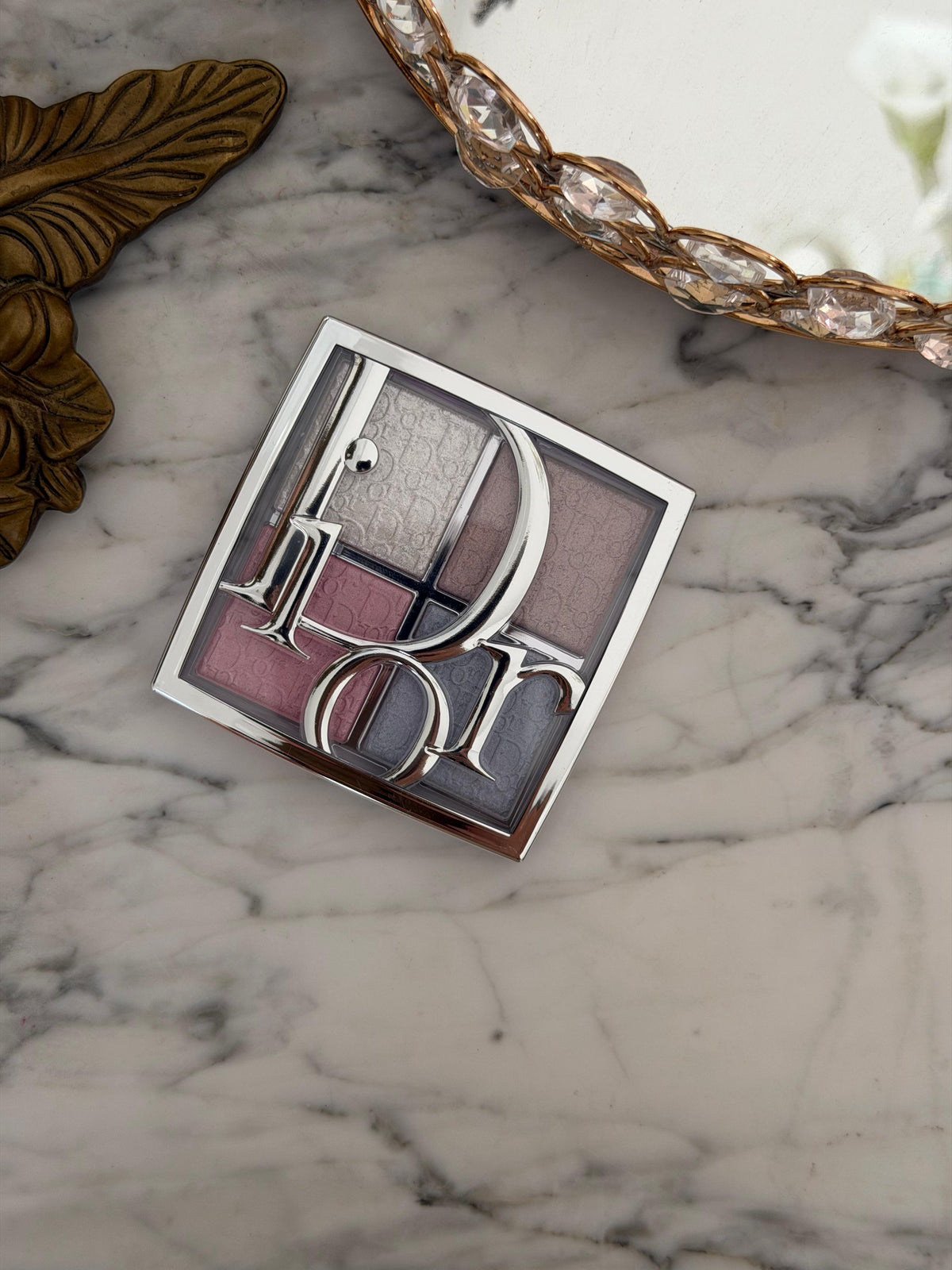 DIOR Backstage Glow Maximizer Palette (002)
Multi-Use Highlighter and Blush - Multi-Reflective Glow