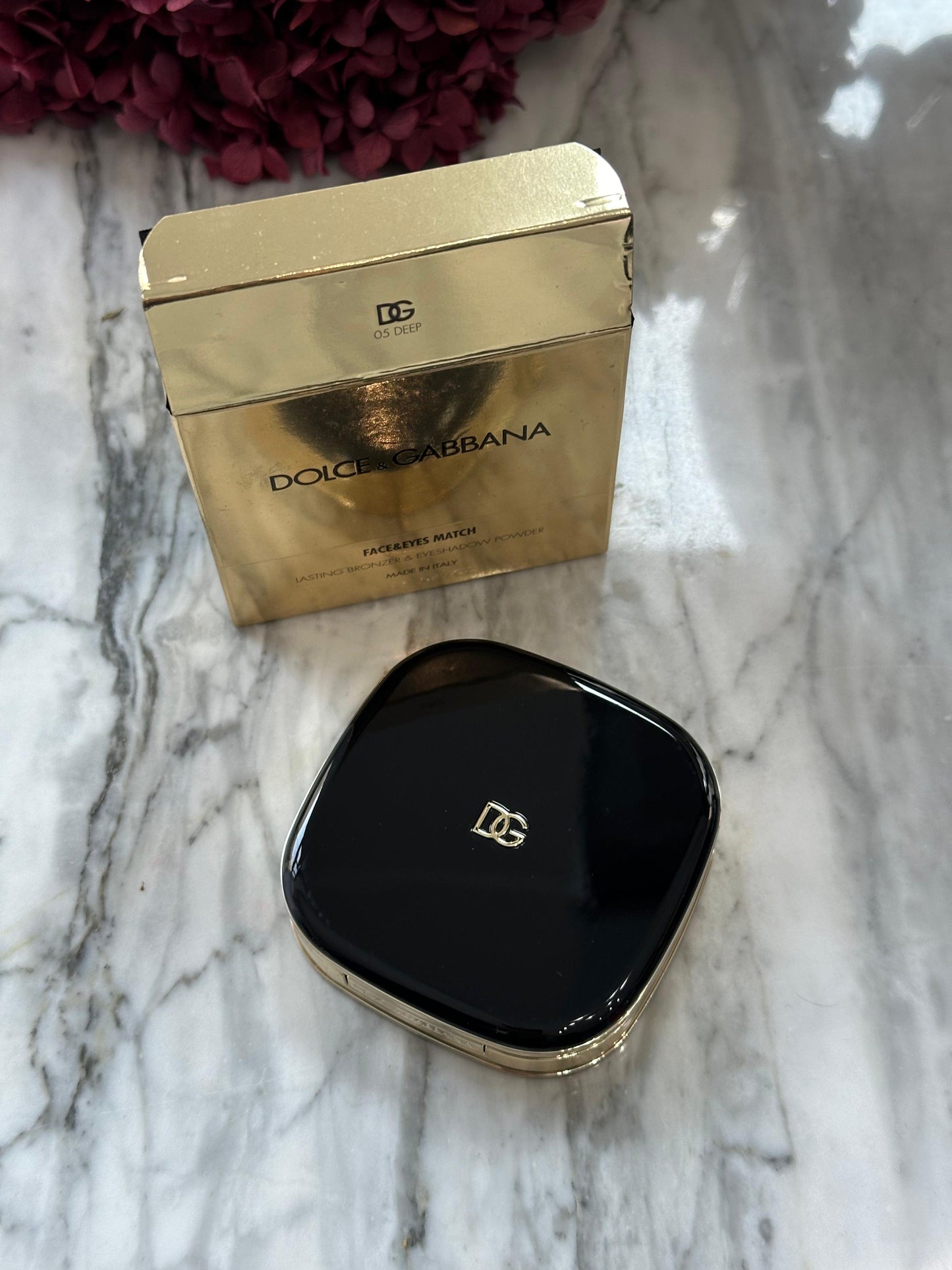 DOLCE&GABBANA Face&Eyes Match
Lasting Bronzer & Eyeshadow Powder (05)