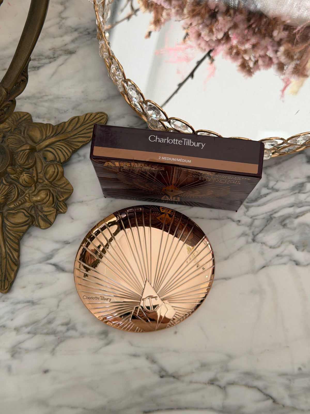 CHARLOTTE TILBURY Airbrush Bronzer (2)
Matte Bronzing Filter For Face And Body