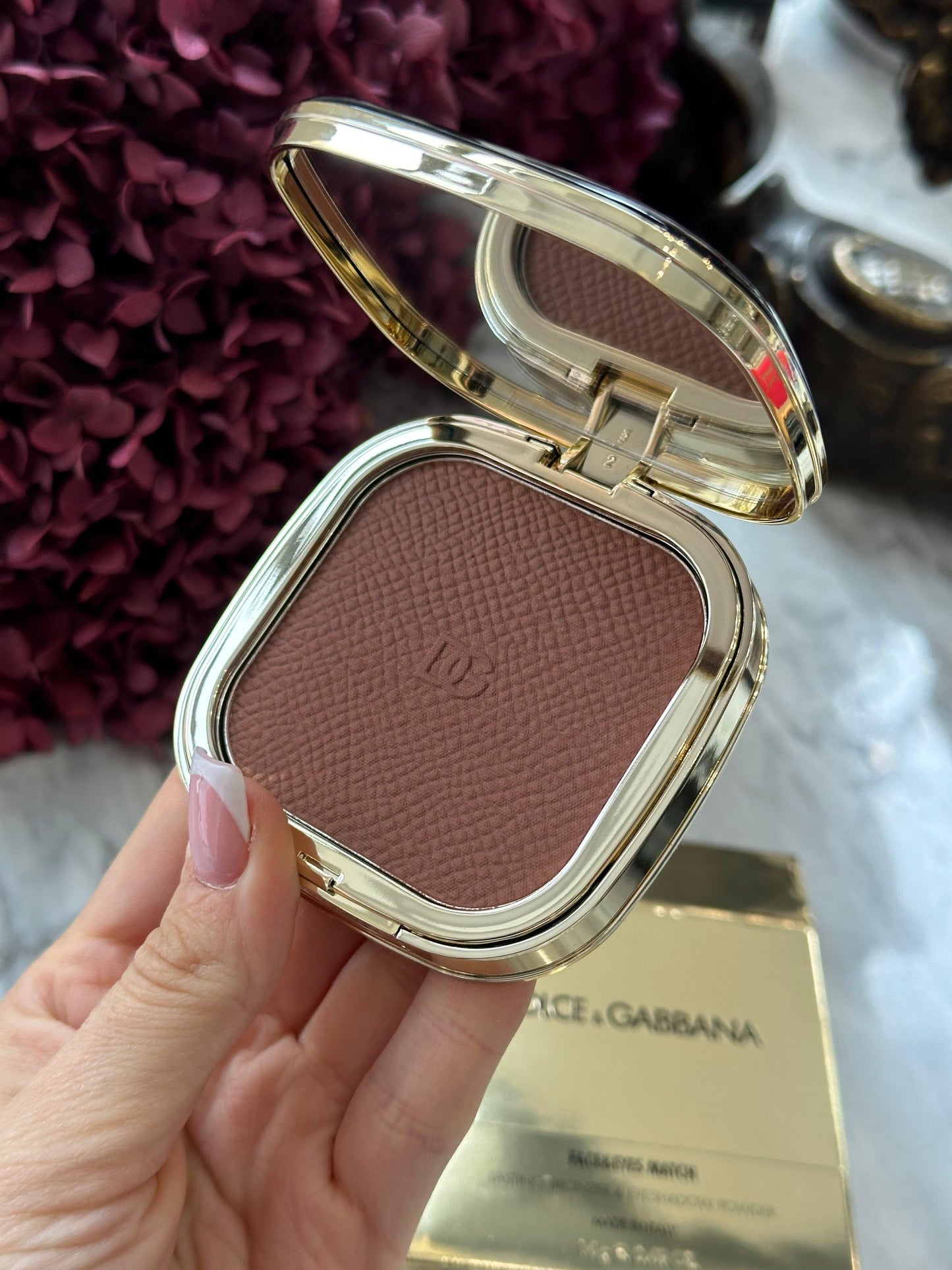 DOLCE&GABBANA Face&Eyes Match
Lasting Bronzer & Eyeshadow Powder (05)