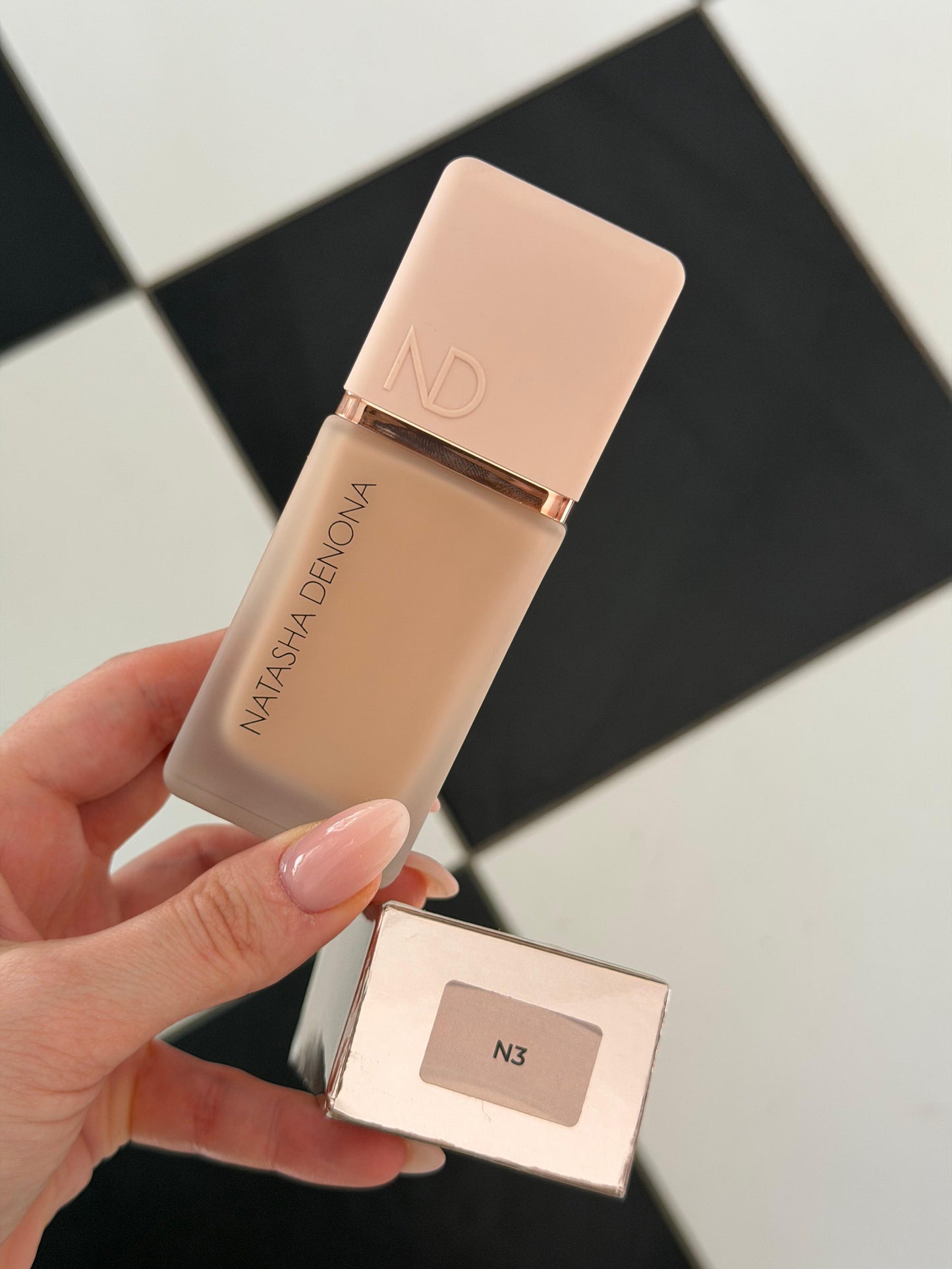 NATASHA DENONA Hy-Glam Foundation (N3)
Hydrating, Blurring, Longwear Serum With Radiant, Creasless Coverage