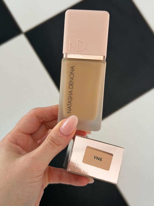 NATASHA DENONA Hy-Glam Foundation (YN6)
Hydrating, Blurring, Longwear Serum With Radiant, Creasless Coverage