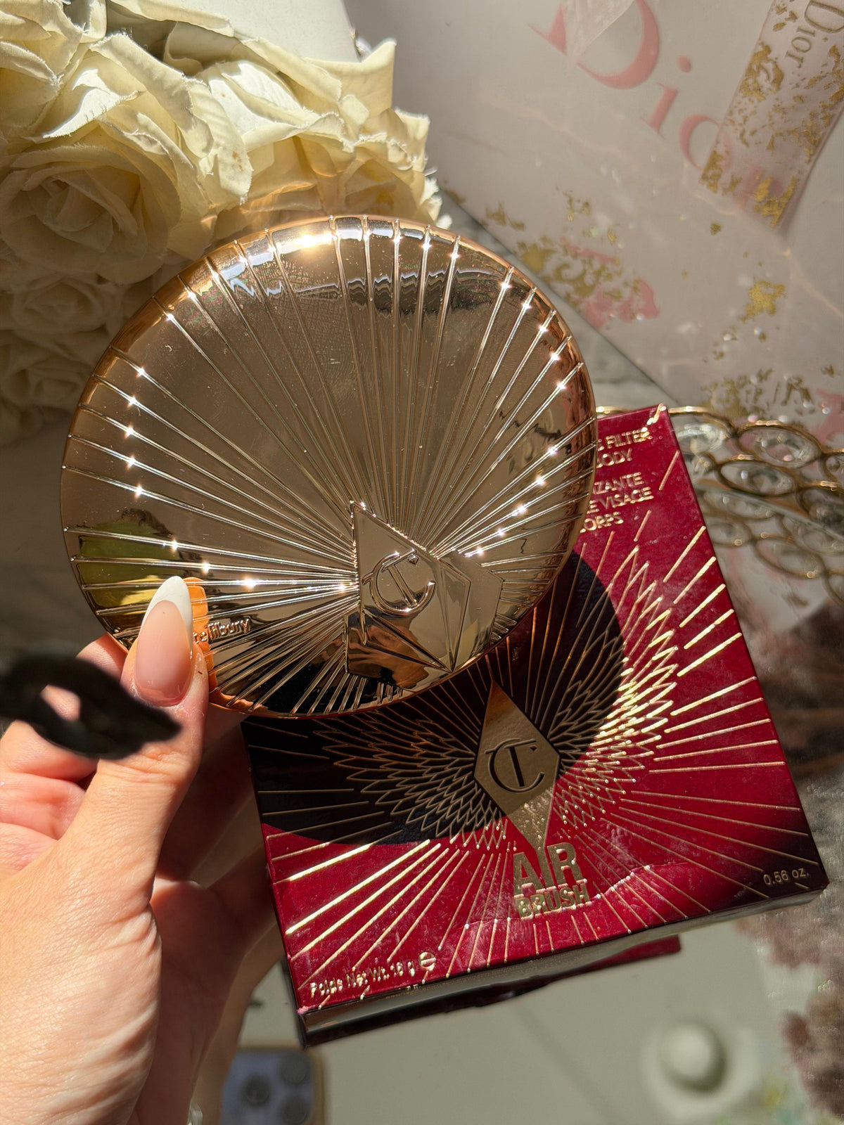 CHARLOTTE TILBURY Airbrush Bronzer (2)
Matte Bronzing Filter For Face And Body