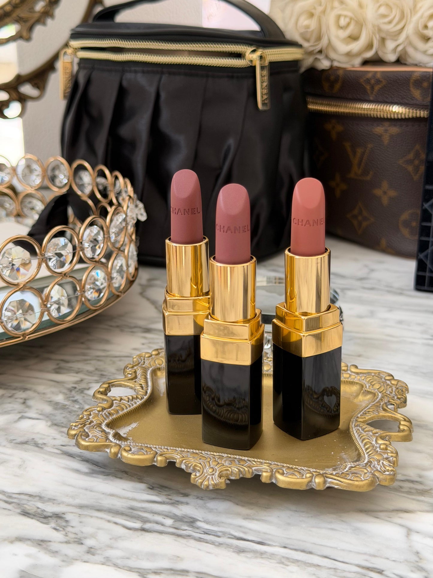 CHANEL Rouge Coco (102)
Ultra Hydrating Lipstick
