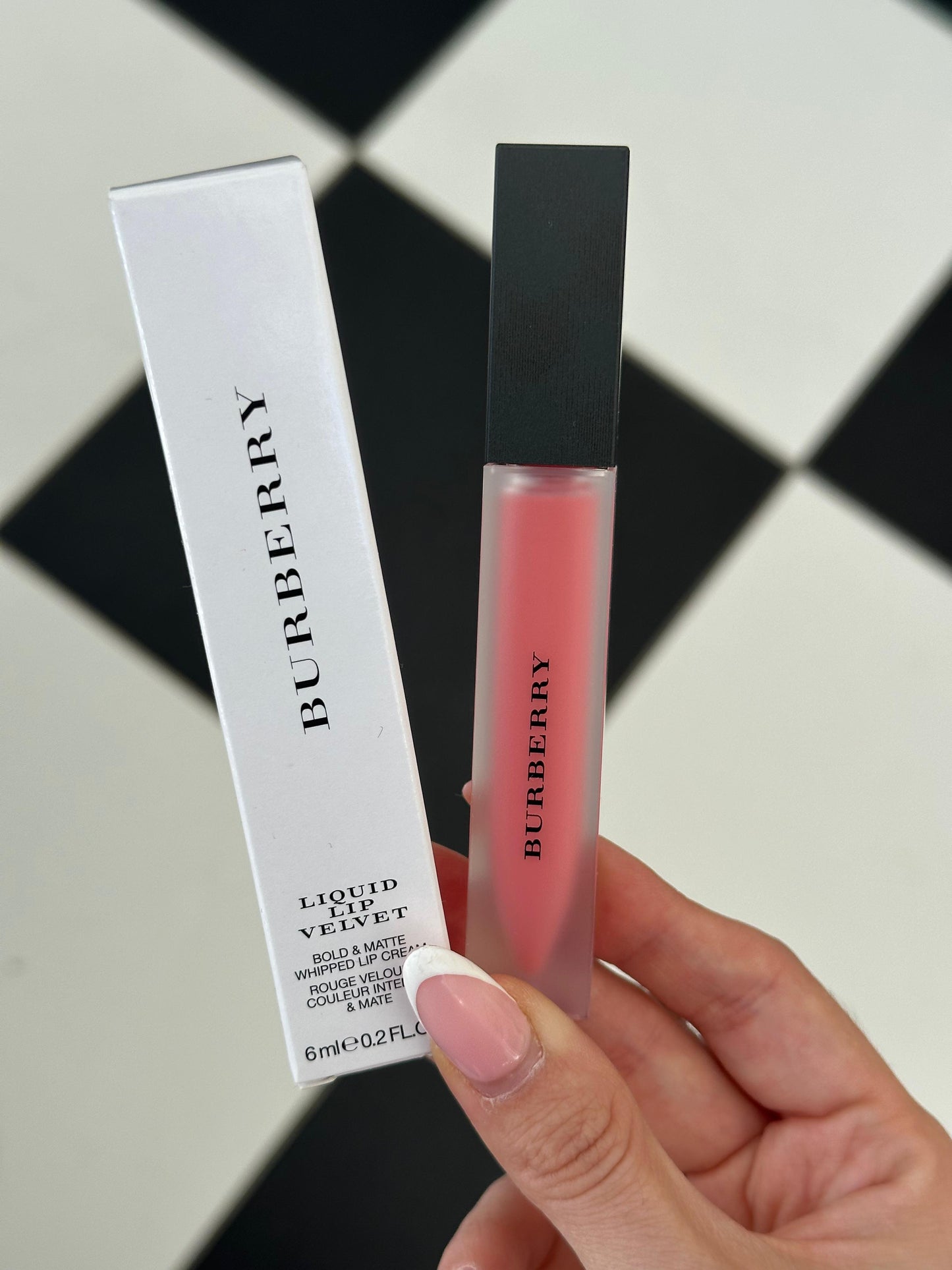 BURBERRY Liquid Lip Velvet - Bold & Matte Whipped Lip Cream - Peach