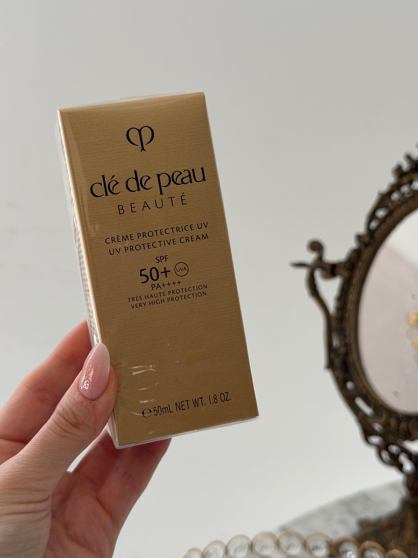 CLÉ DE PEAU BEAUTÉ UV Protective Cream SPF50+
Skin’s Intelligent Daily Defense