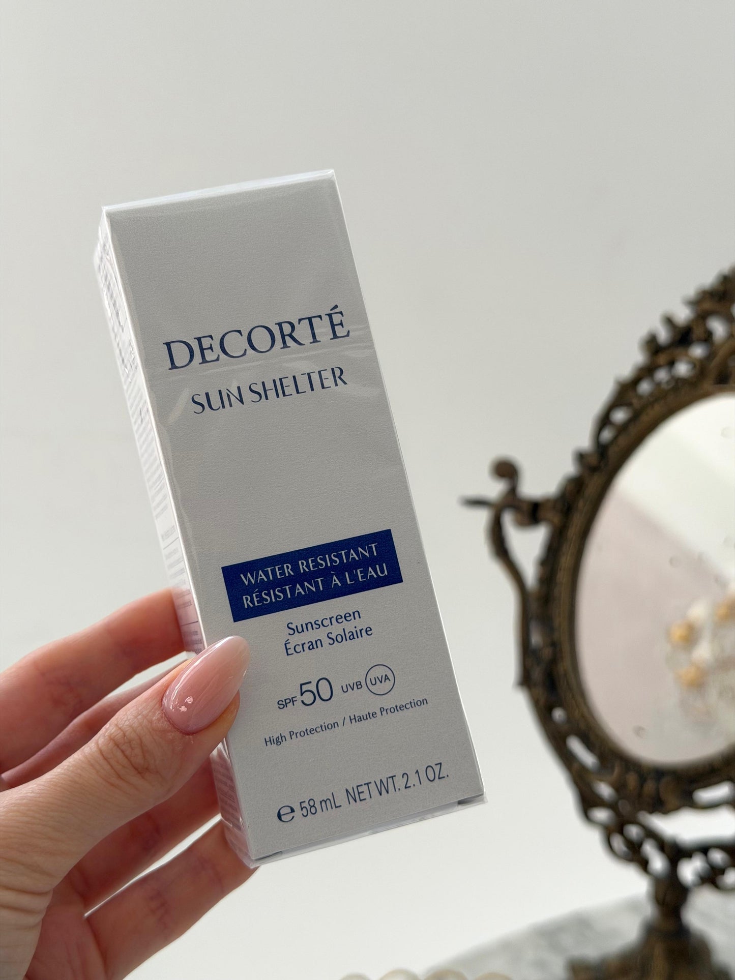 DECORTÉ Sun Shelter SPF50+ UVB
Multi Protection Water Resistant