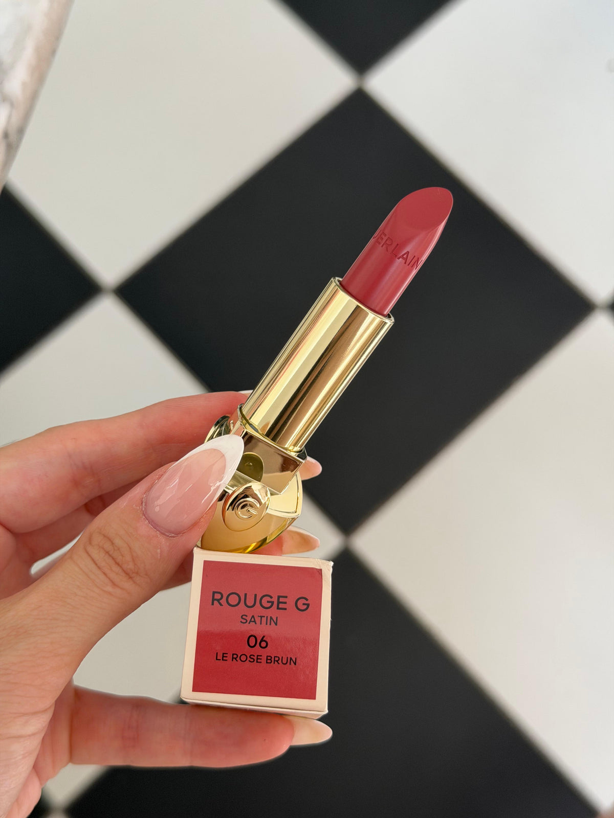 GUERLAIN Rouge G Satin
Lipstick (06)