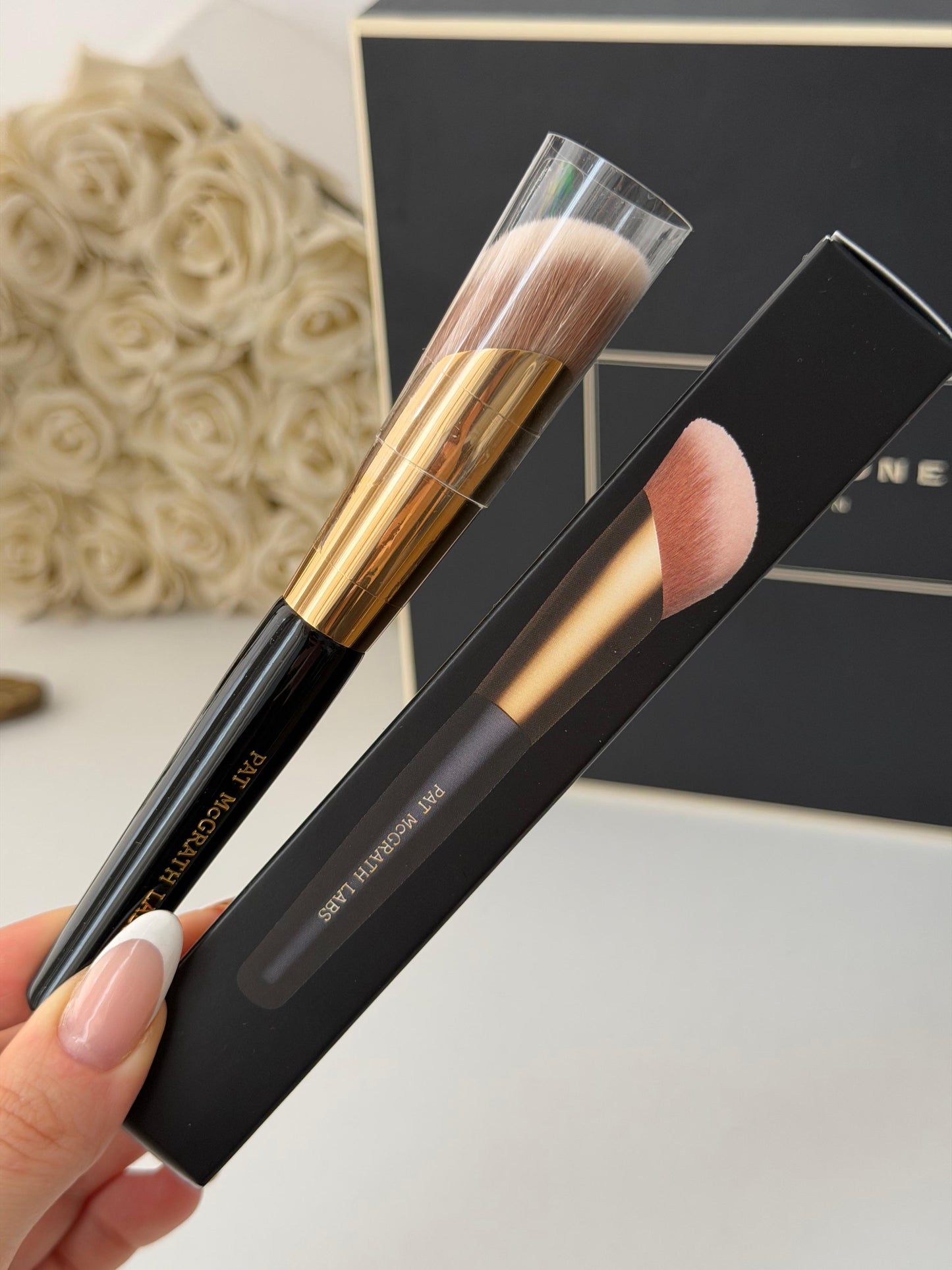 PAT McGRATH LABS Skin Fetish: Sublime Perfection Highlighting Brush