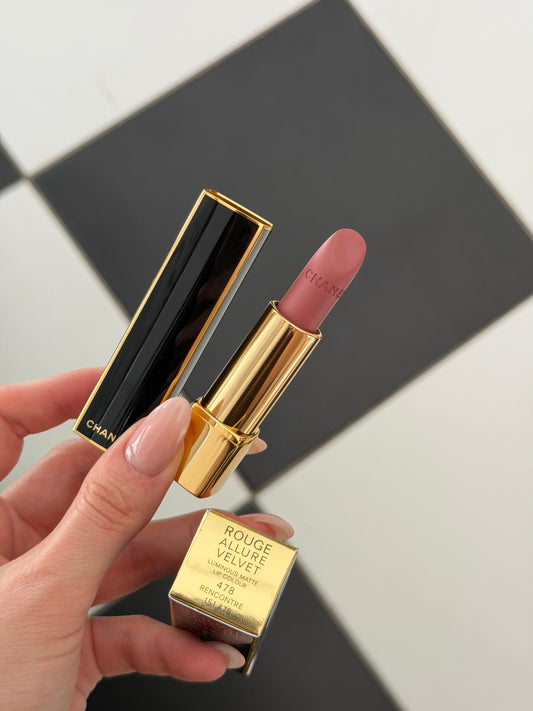 CHANEL Rouge Allure Velvet (478)
Luminous Matte Lipstick
