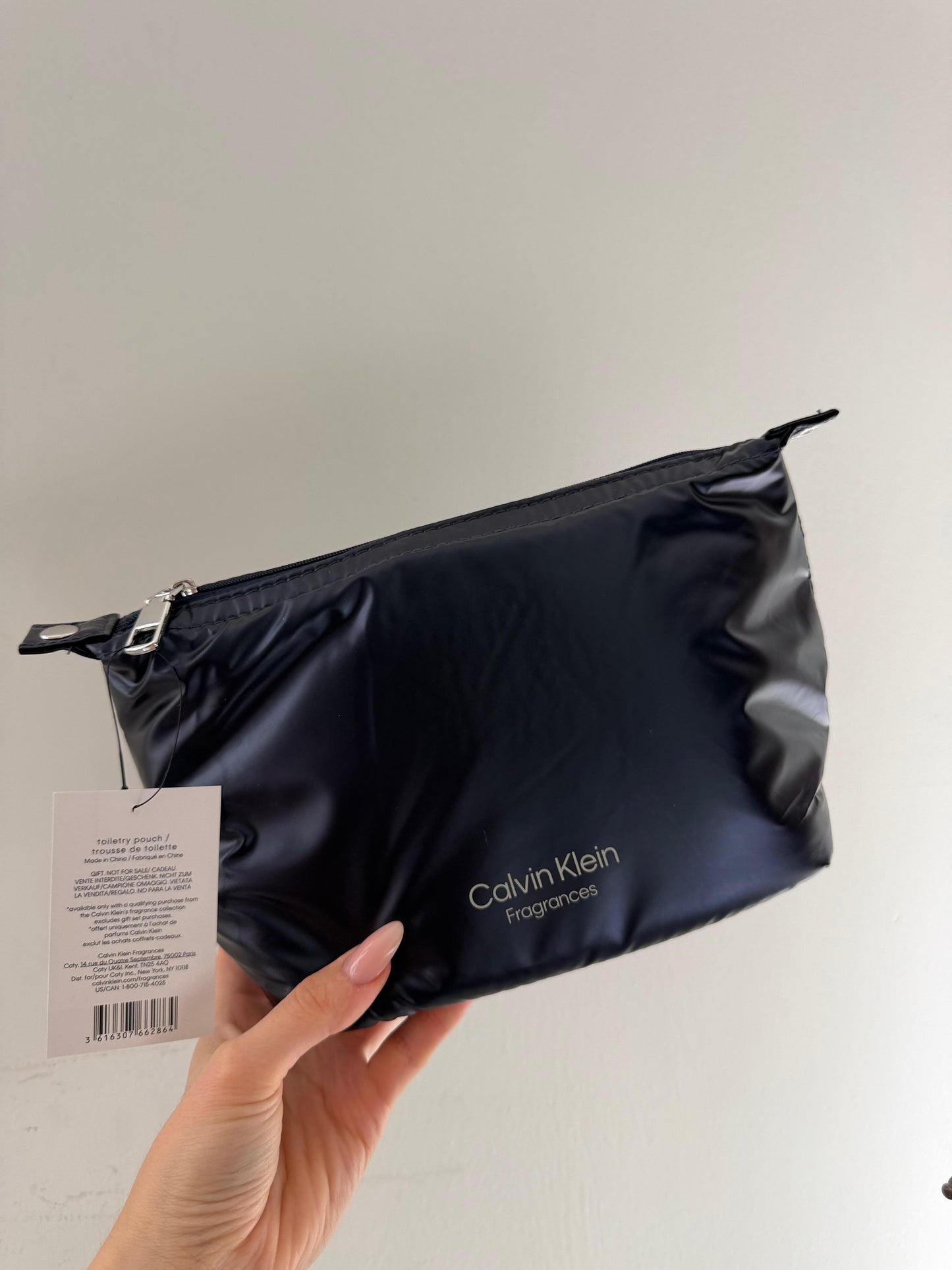 CALVIN KLEIN Dark Blue Travel Pouch Gift