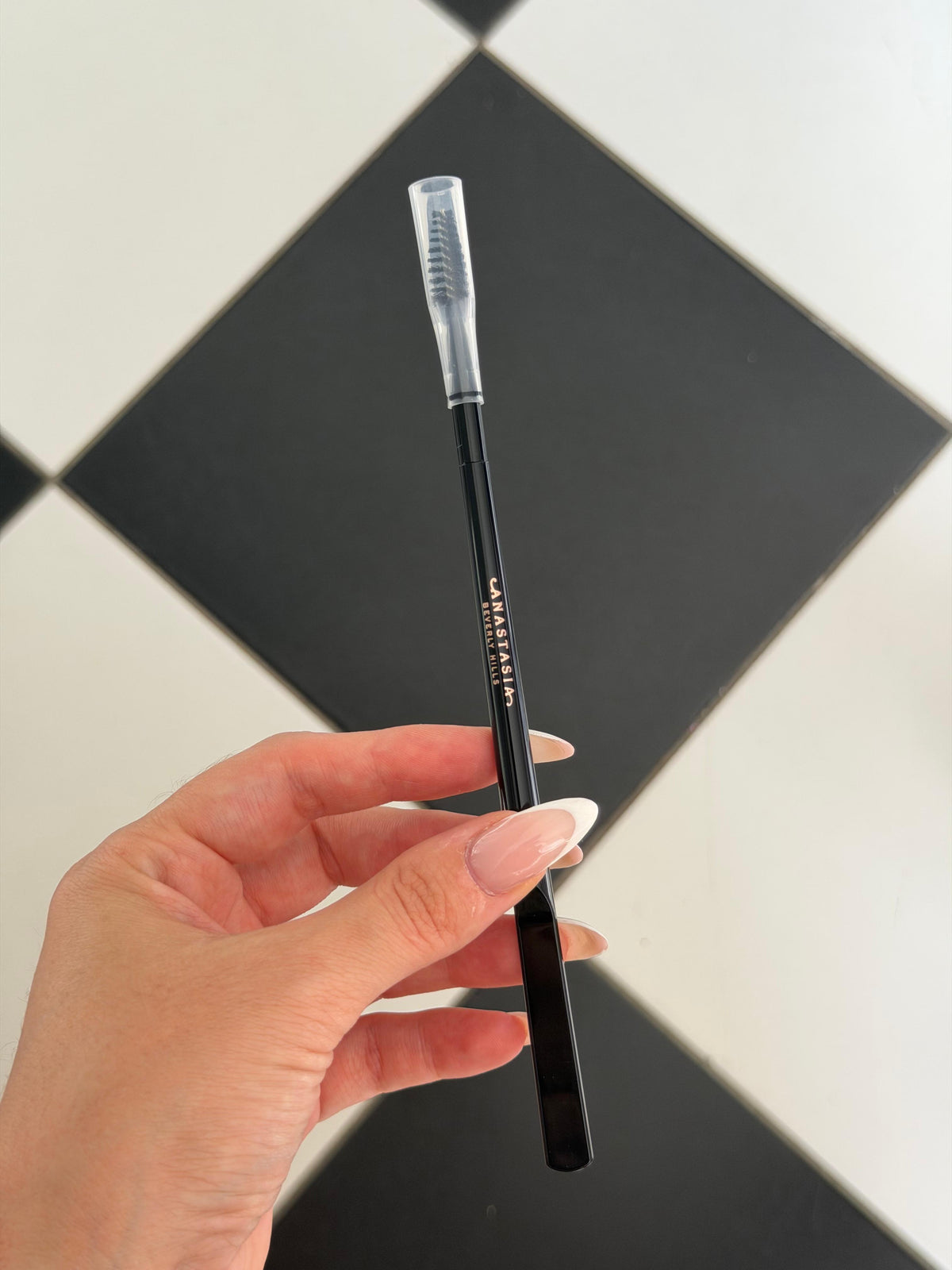 ANASTASIA BEVERLY HILLS Brow Freeze
Dual-Ended Brow Styling Wax Applicator