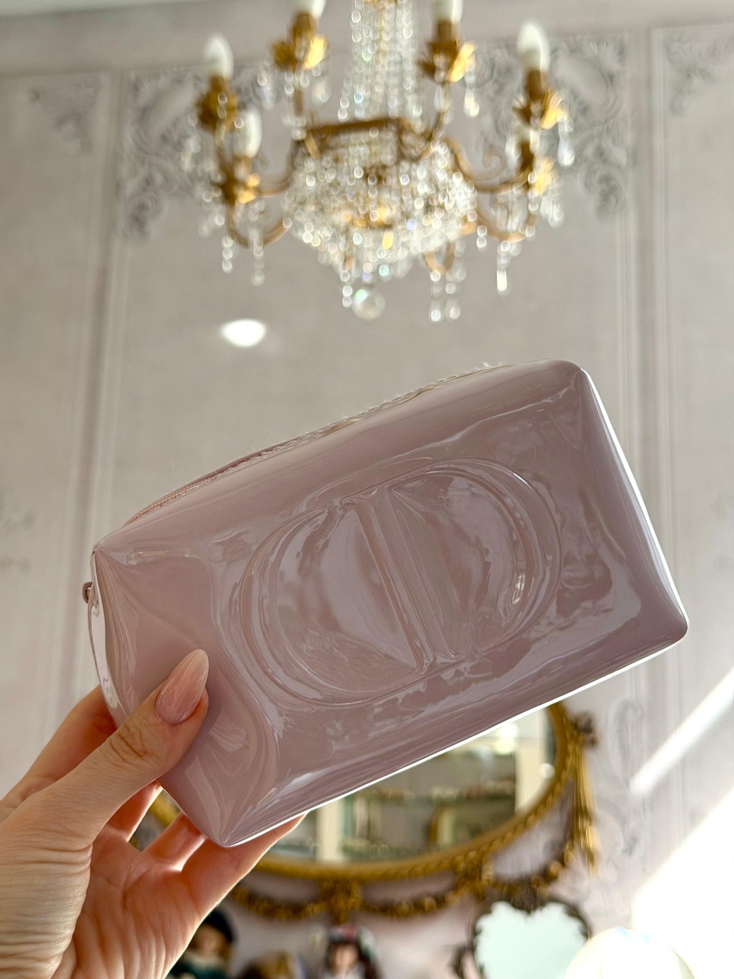 DIOR
Beauty Pink Pouch Gift