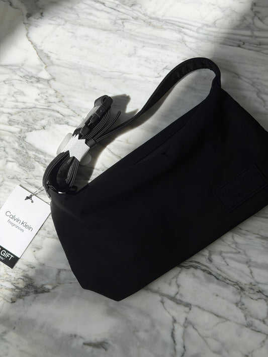 CALVIN KLEIN Black Travel Corp Pouch Gift