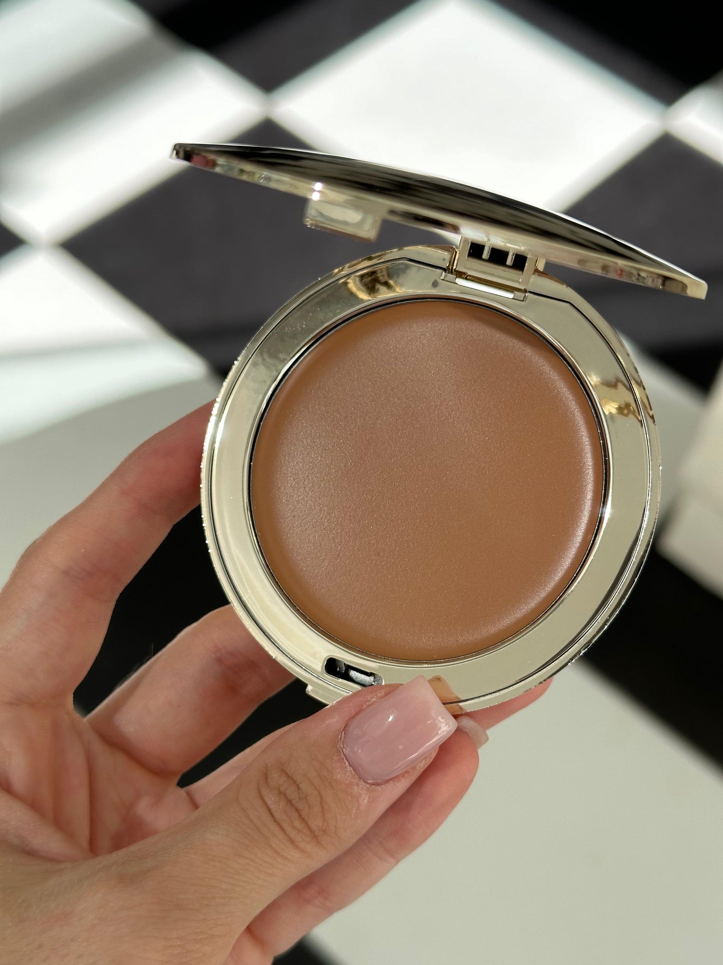 SCULPTED By Aimee
Cream Luxe Bronze