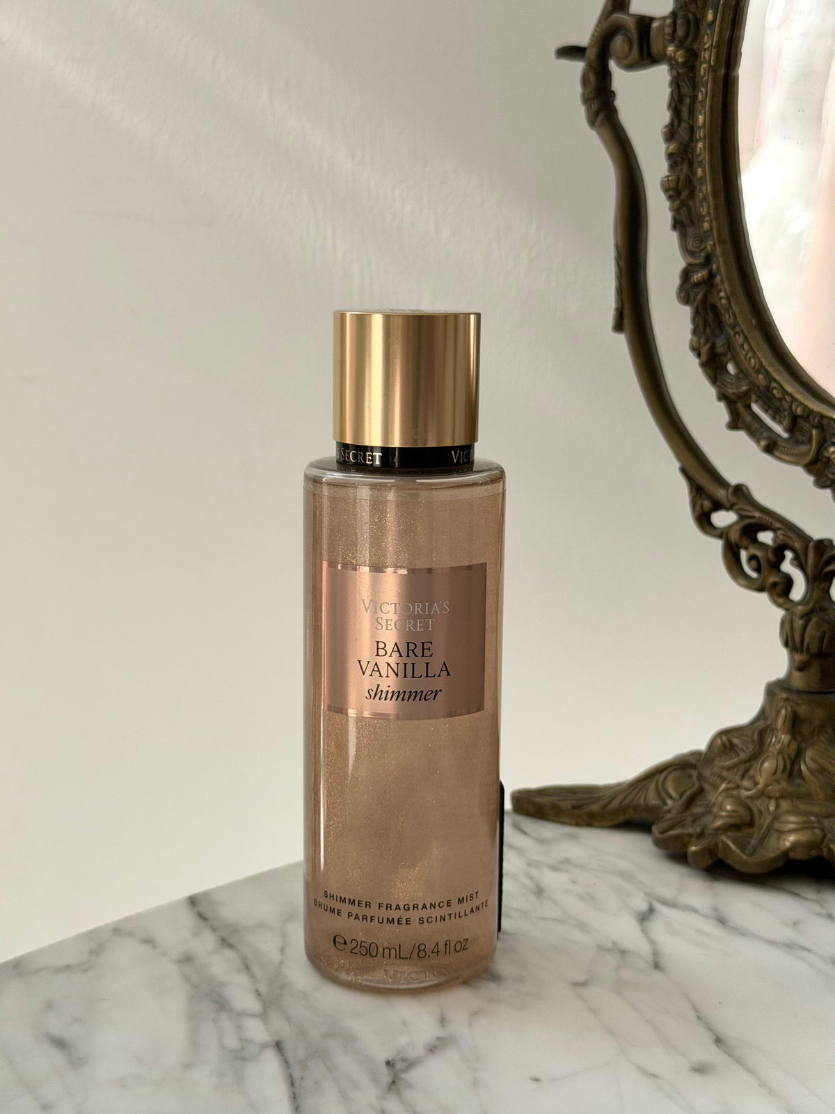 VICTORIA’S SECRET
Bare Vanilla Shimmer
Fragrance Mist