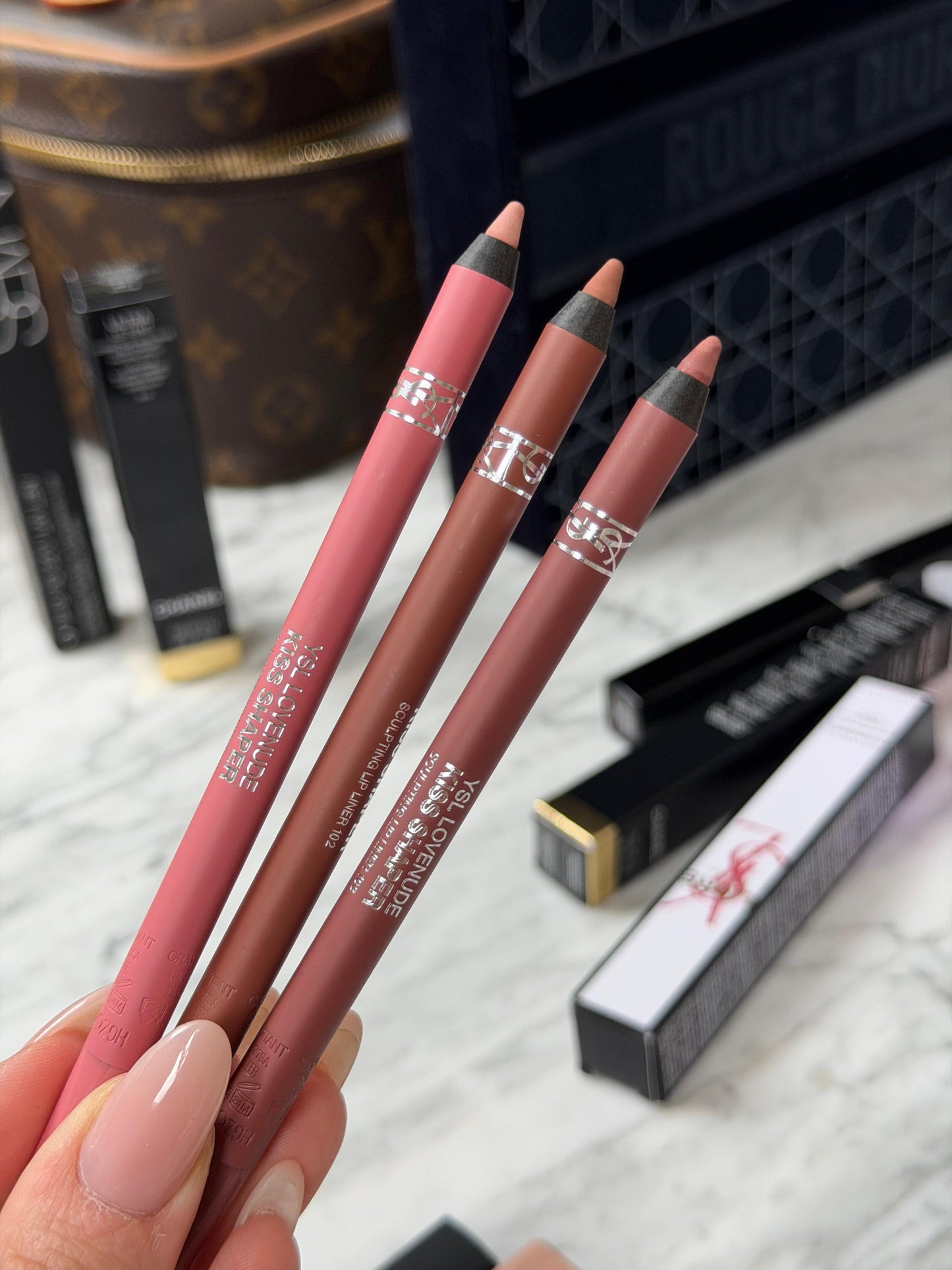 YSL
Kiss Shaper Long-Lasting Sculpting Lip Liner (103)