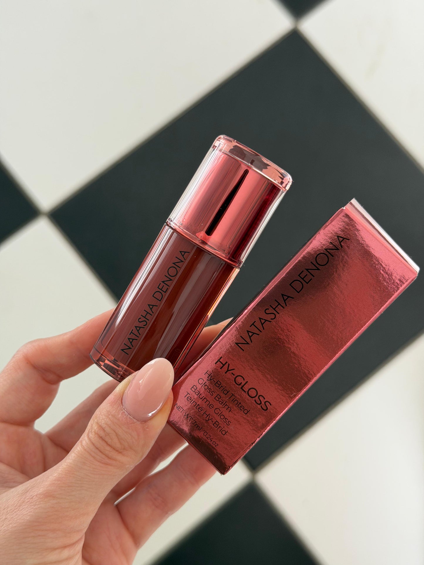 NATASHA DENONA Hy-Gloss
Hy-Brid Tinted Gloss Balm - Cherry Cola