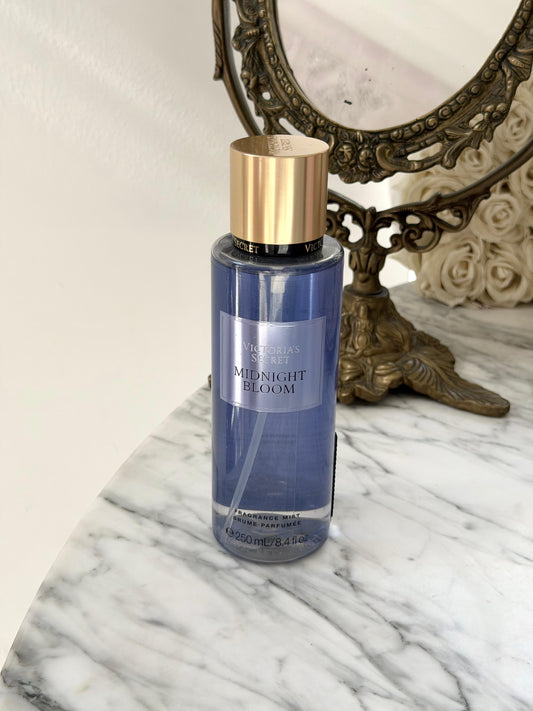 VICTORIA’S SECRET Midnight Bloom
Fragrance Mist