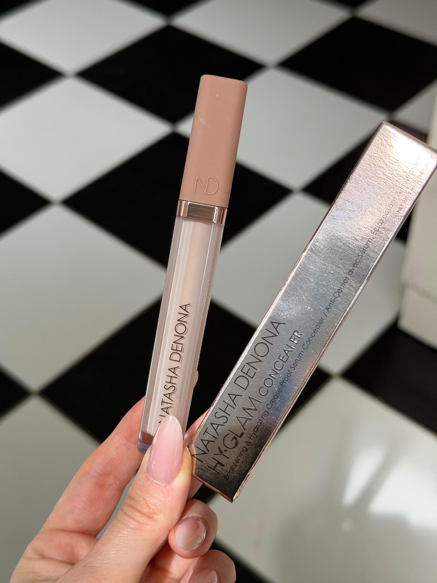 NATASHA DENONA Hy-Glam
Brightening & Hydrating Crease-Proof Serum Concealer (RN1)