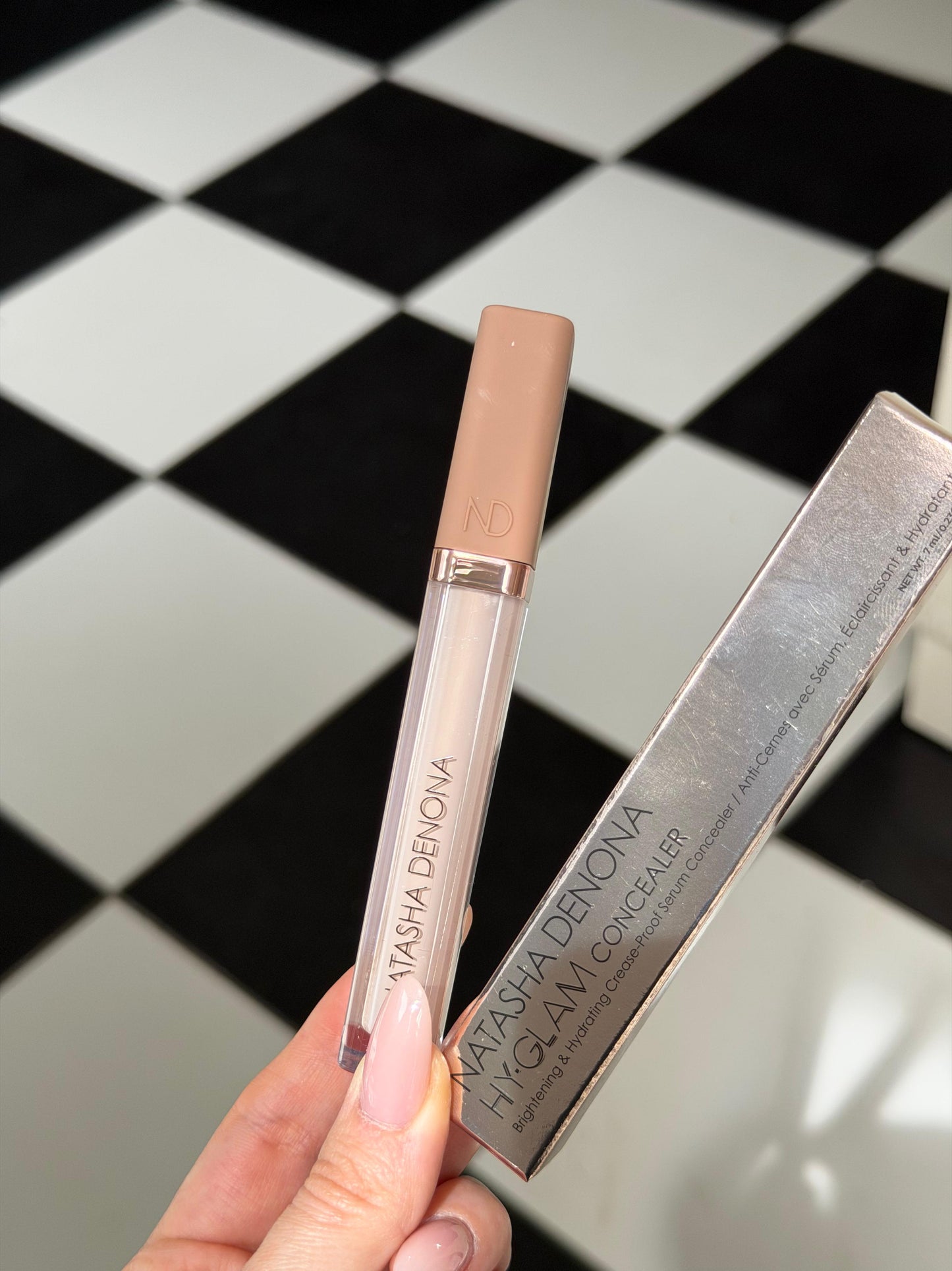 NATASHA DENONA Hy-Glam
Brightening & Hydrating Crease-Proof Serum Concealer (RN1)
