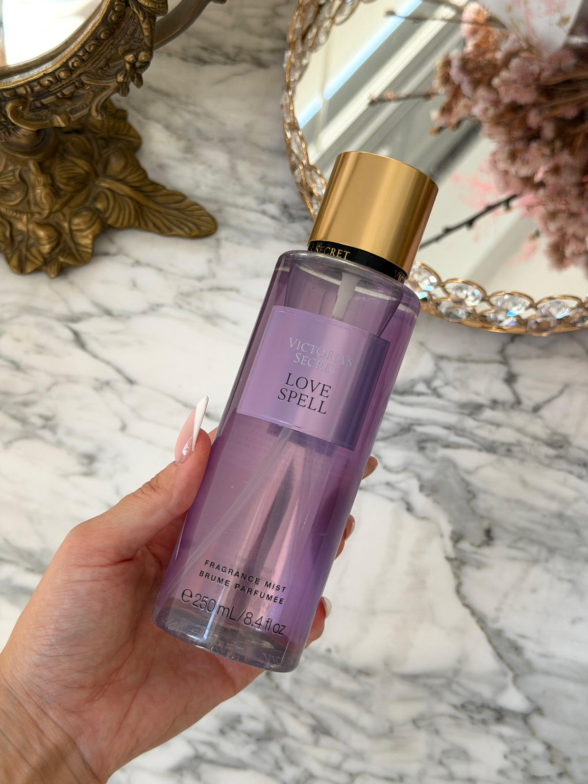 VICTORIA’S SECRET Love Spell
Fragrance Mist
