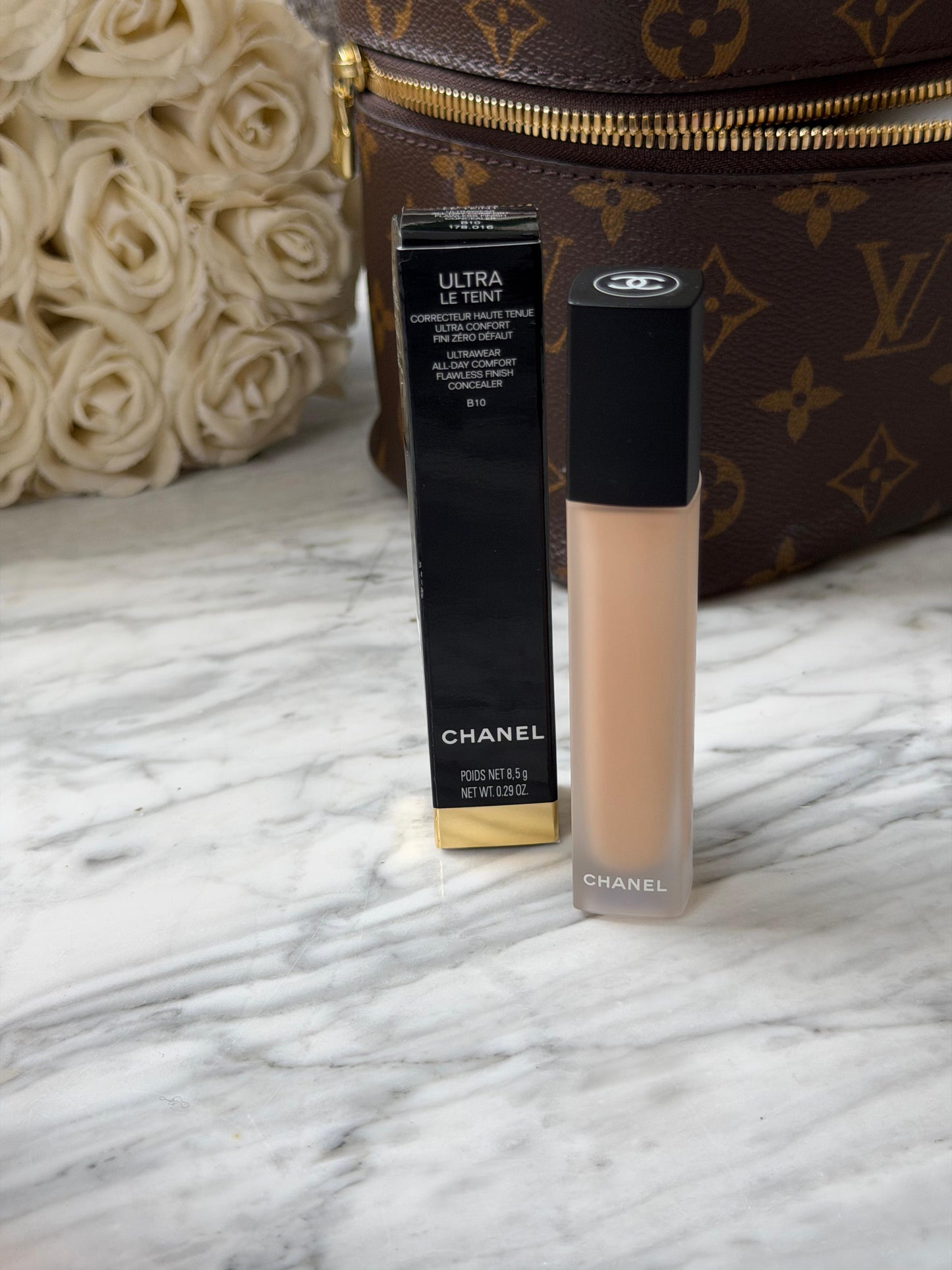 CHANEL Ultra Le Teint
Ultrawear All-Day Comfort Flawless Finish Concealer (B10)