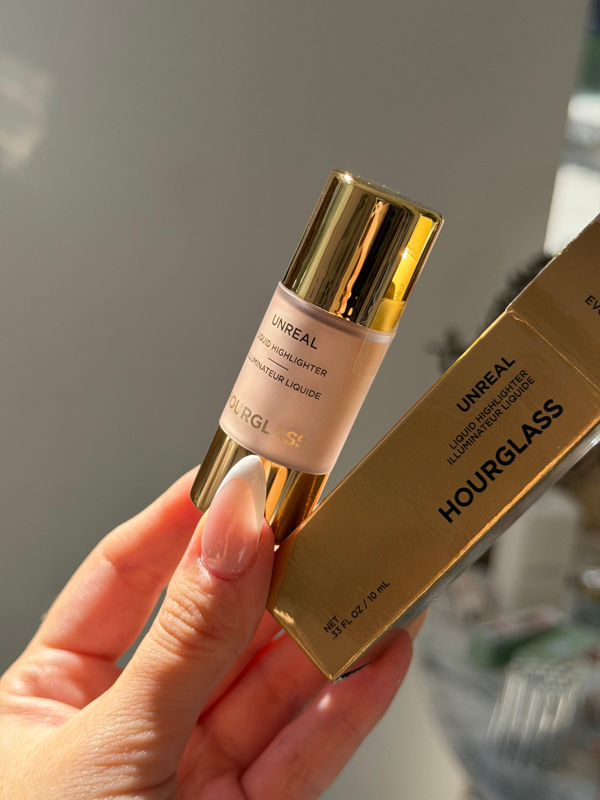HOURGLASS Unreal Radiant Glow Liquid Highlighter - Evoke